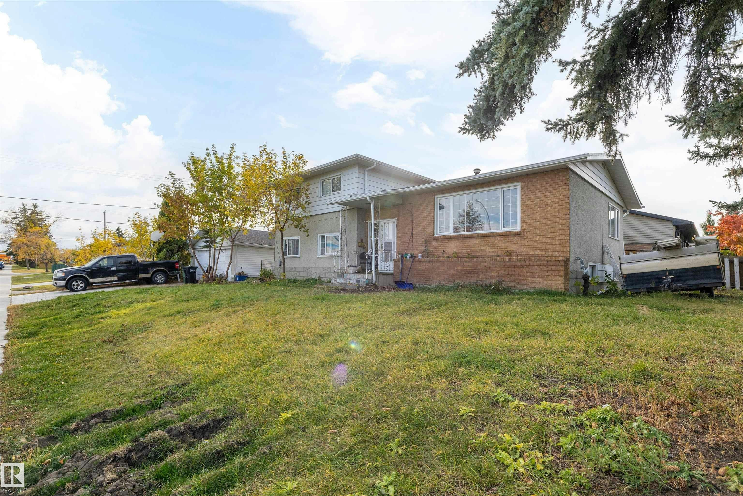 12808 92 Street, Edmonton, AB, T5E 3R4