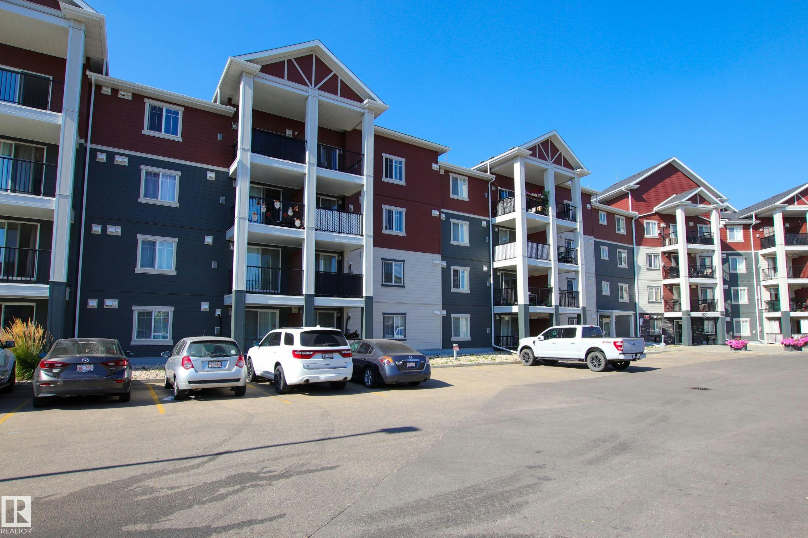 125-920 156 Street, Edmonton, AB, T6R 0N6