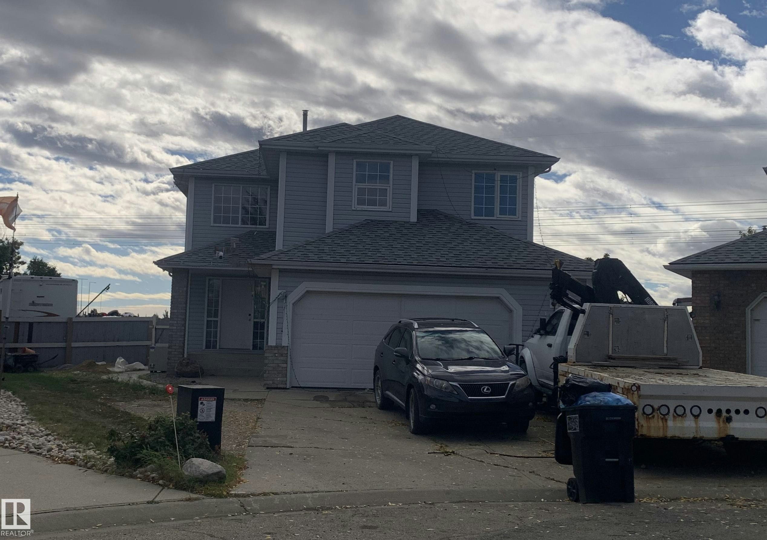 11511 9 Avenue, Edmonton, AB, T6J 6T9