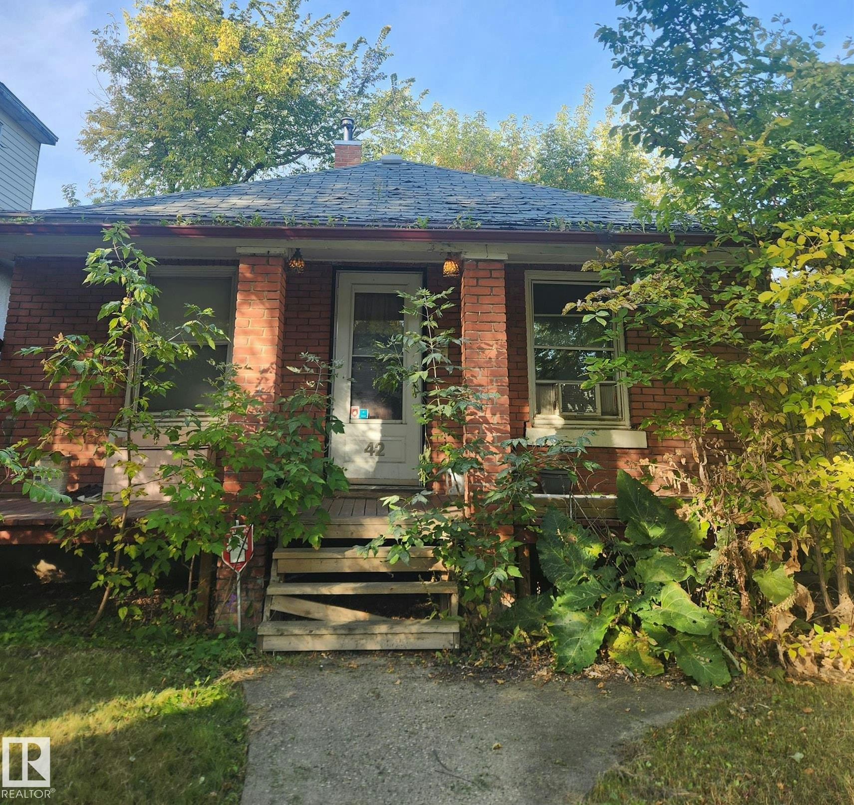 11442 91 Street, Edmonton, AB, T5B 4A5