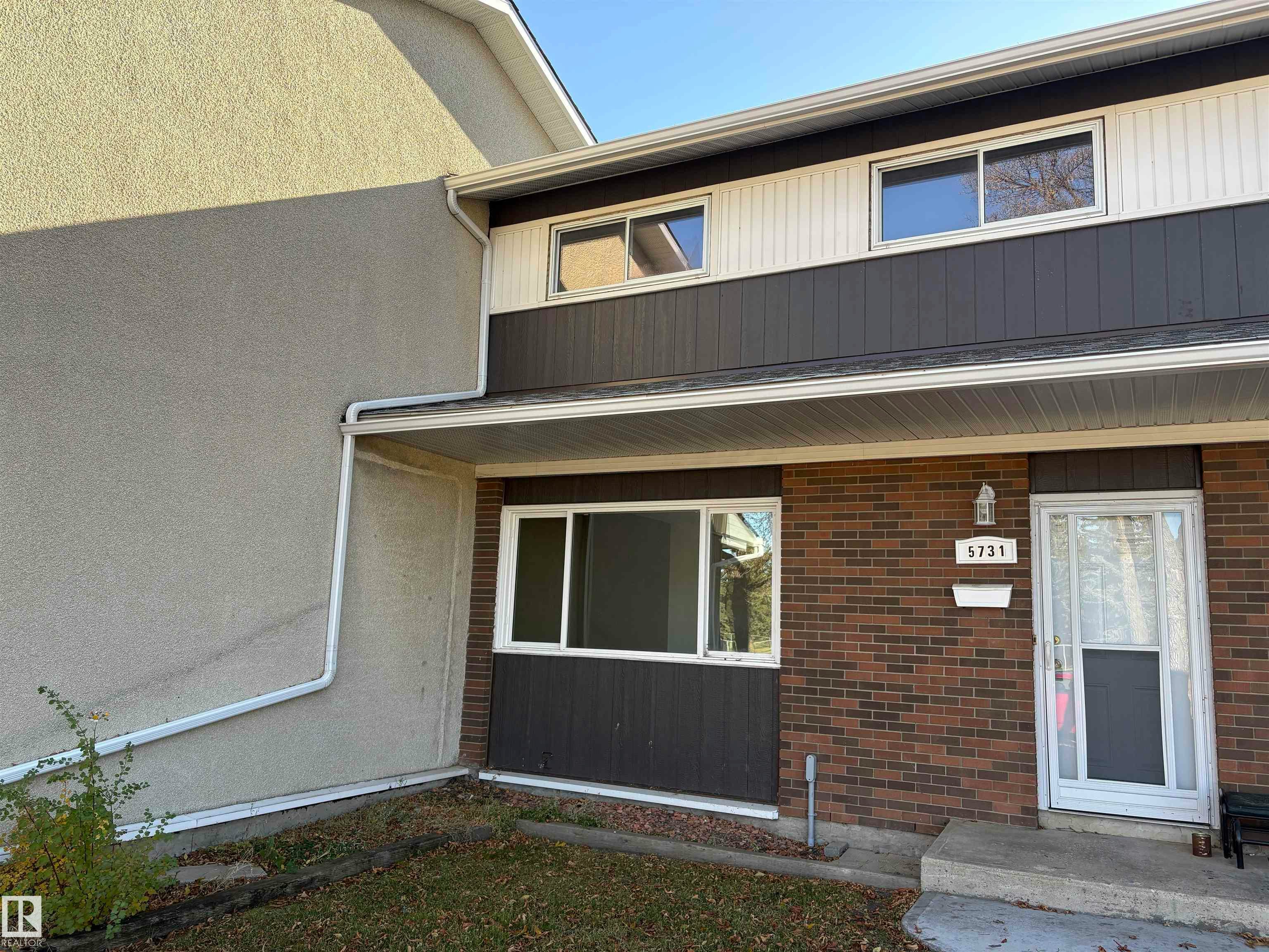 5731 144 Avenue, Edmonton, AB, T5A 1K6