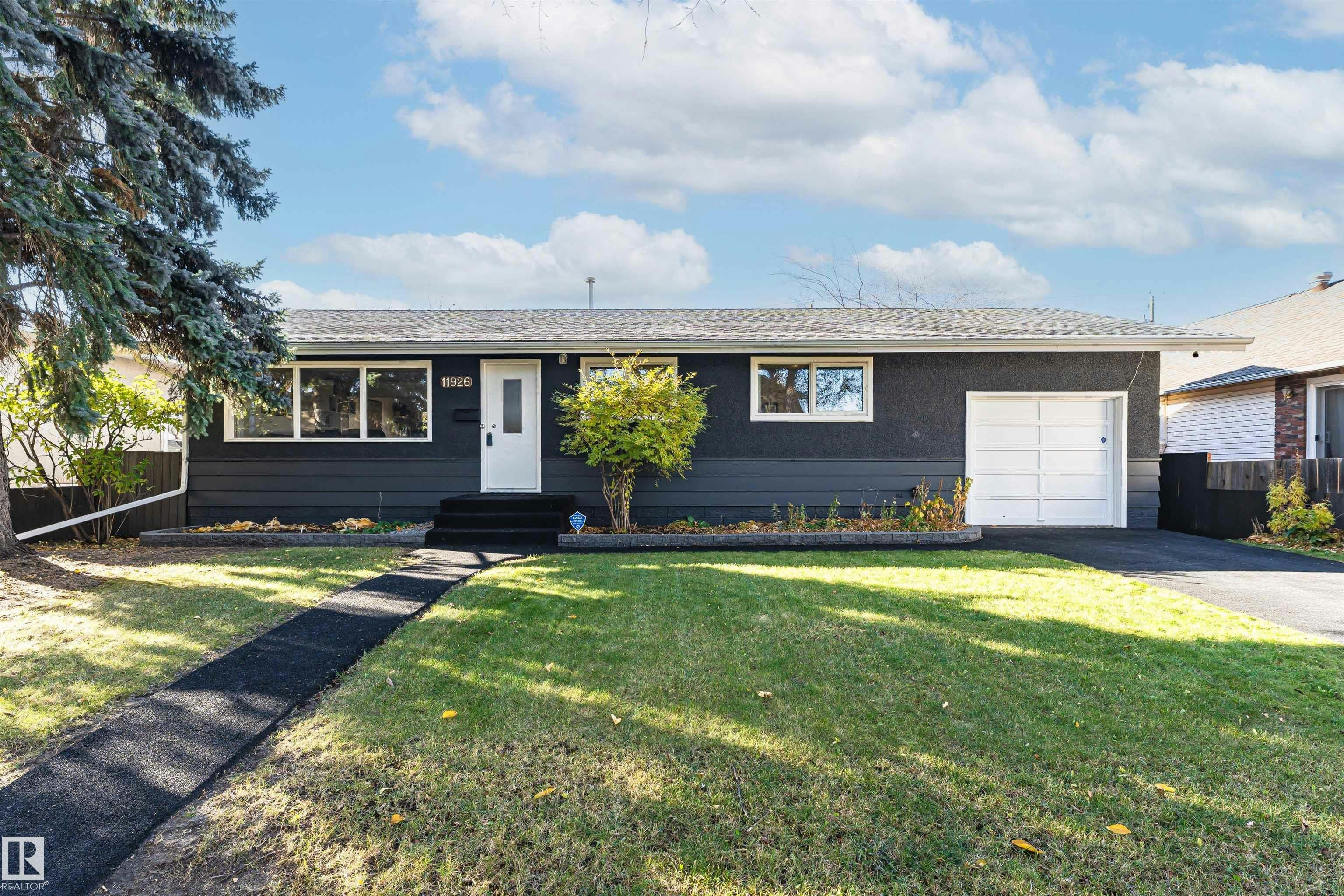 11926 55 Street, Edmonton, AB, T5W 3R1