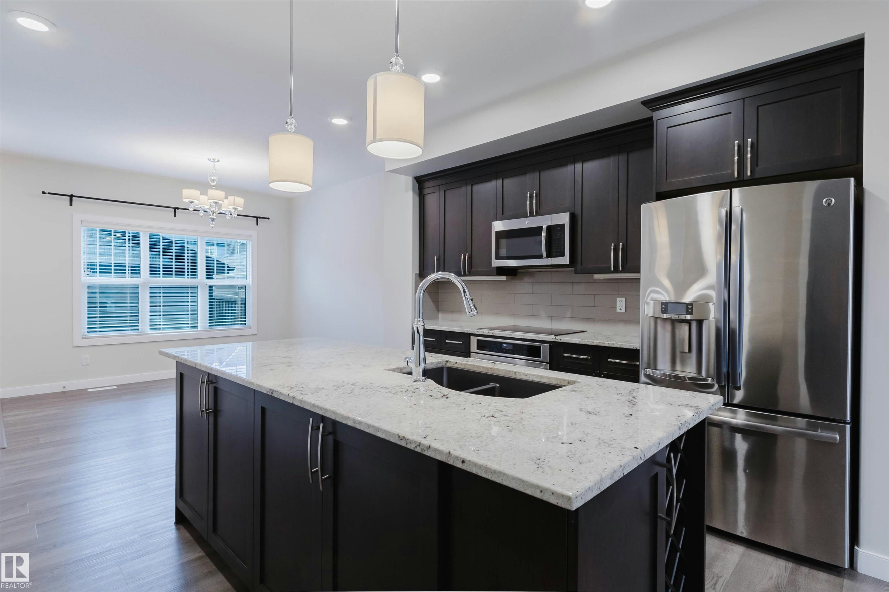 8104 224 Street, Edmonton, AB, T5T 7A4