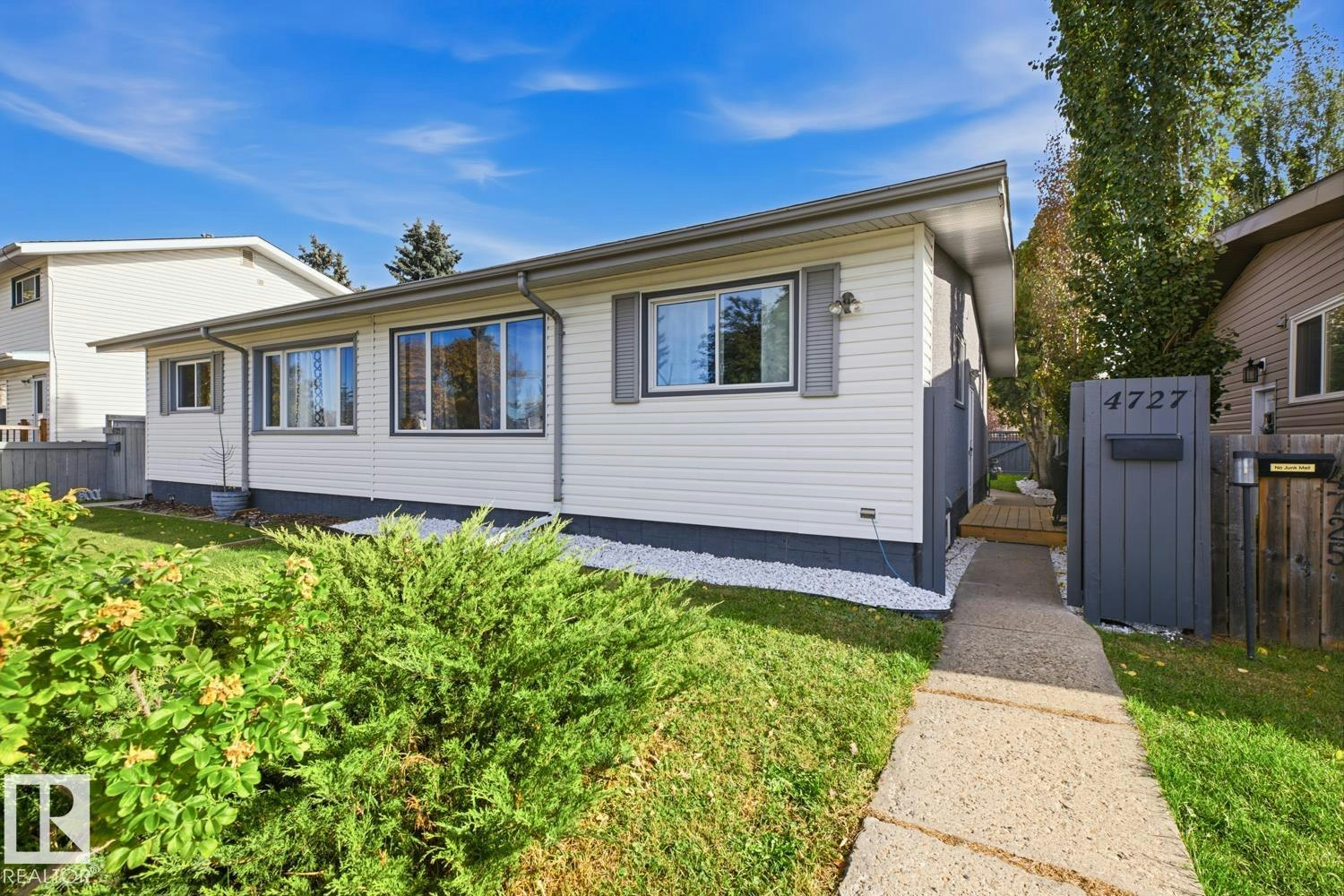 4727 105 Street, Edmonton, AB, T6H 2M3