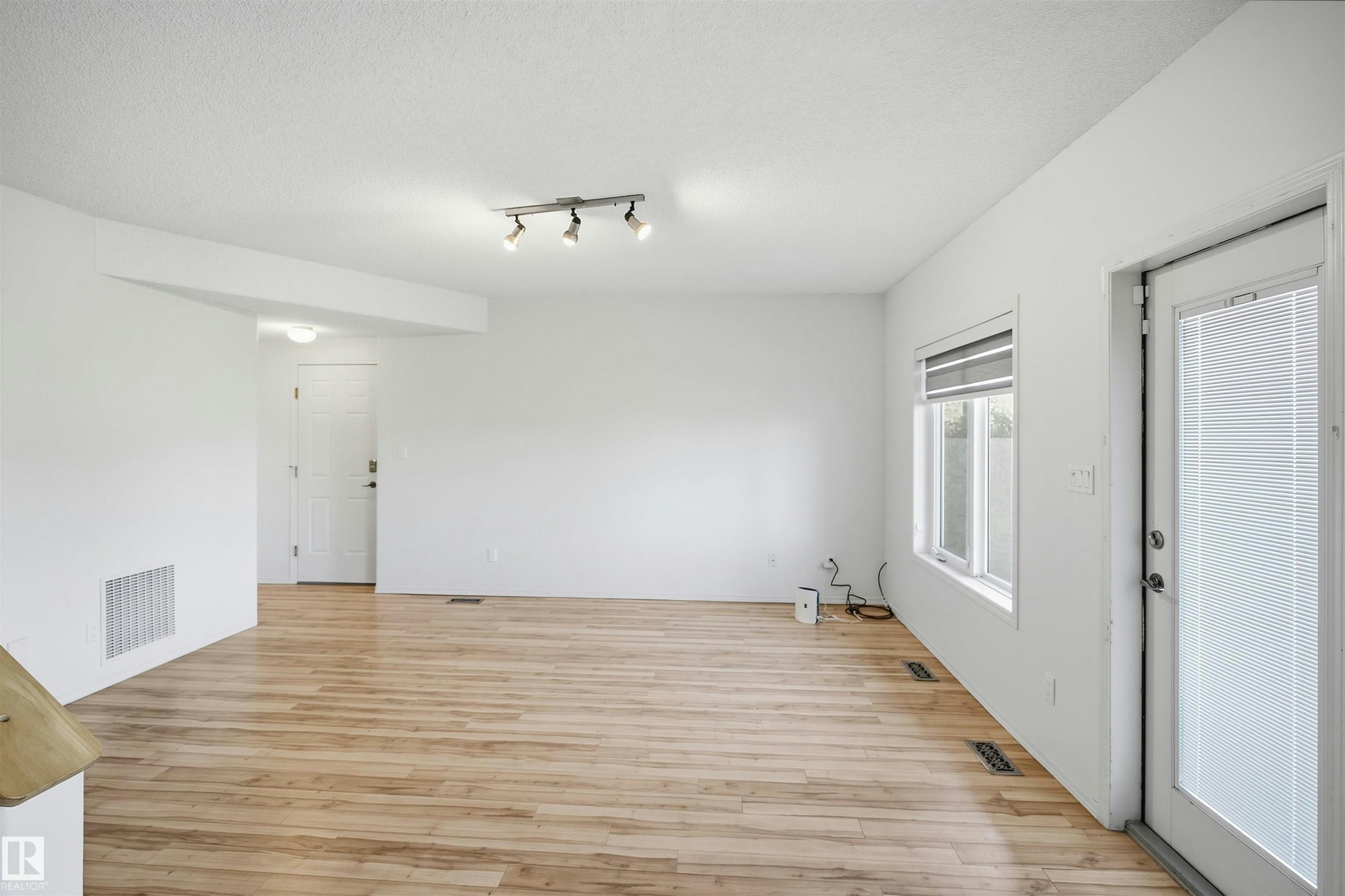 4615 17 Street, Edmonton, AB, T6X 2P9 - 30