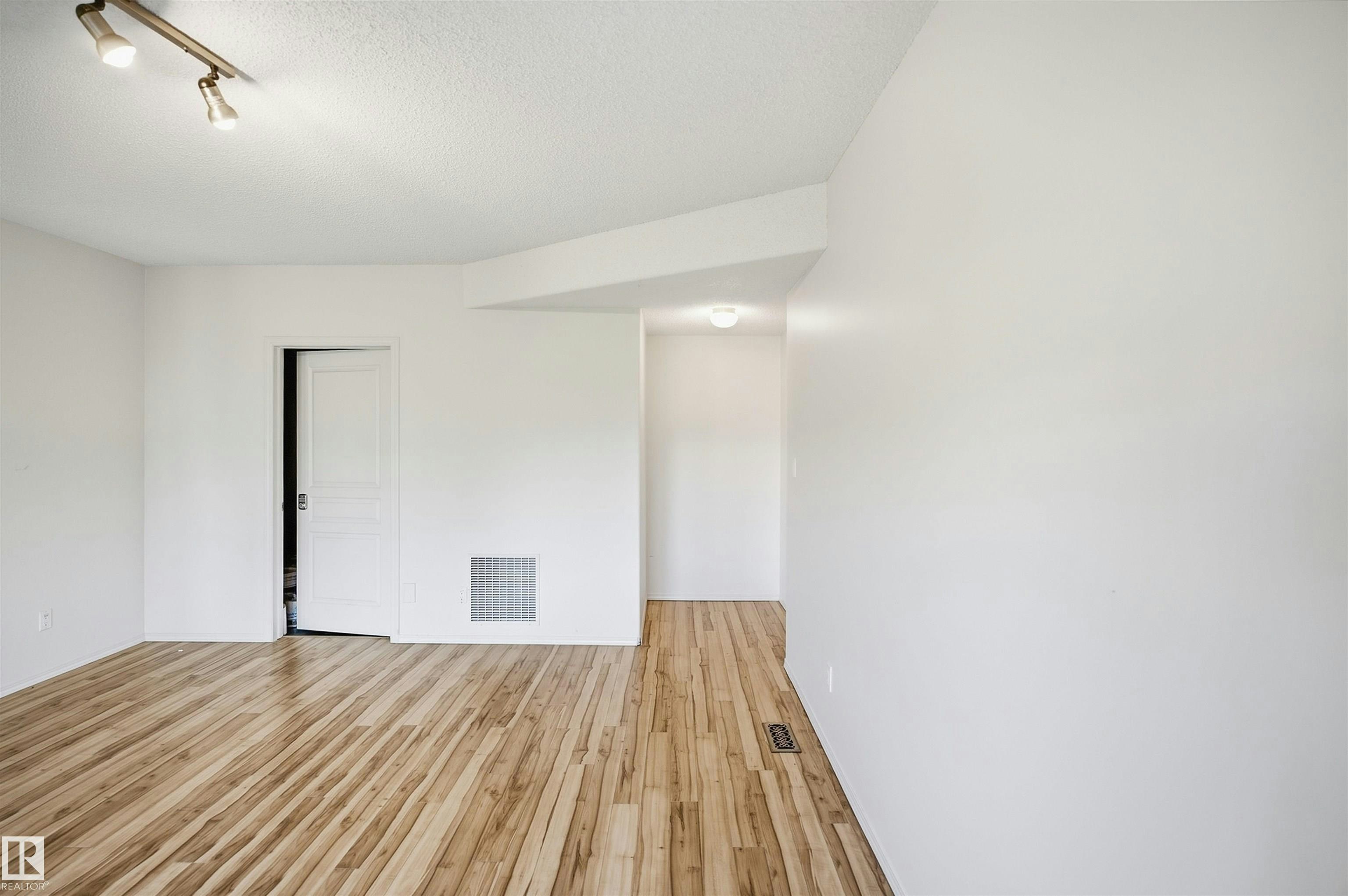 4615 17 Street, Edmonton, AB, T6X 2P9 - 31
