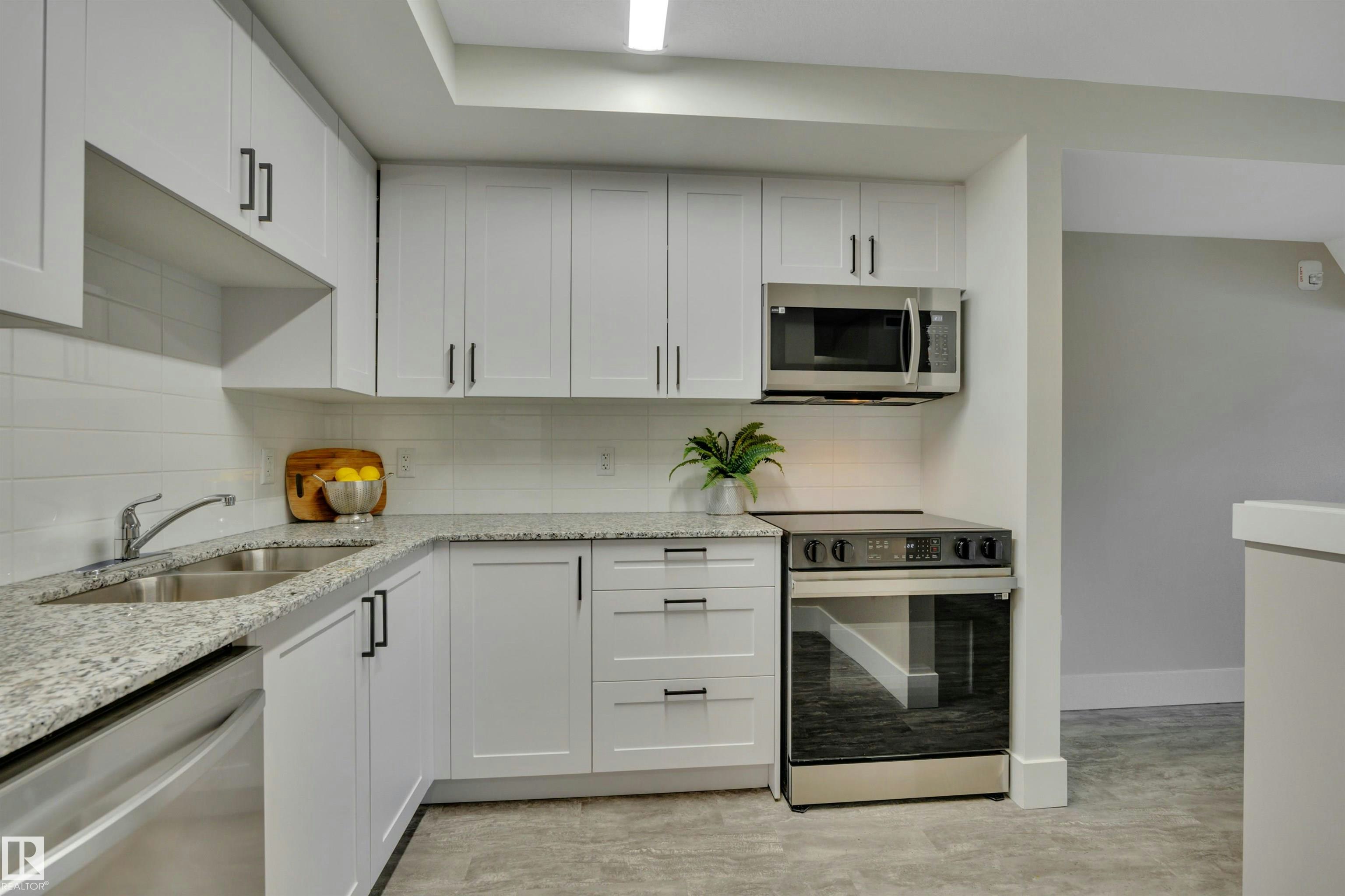 310-9504 182 Street, Edmonton, AB, T5T 3A7