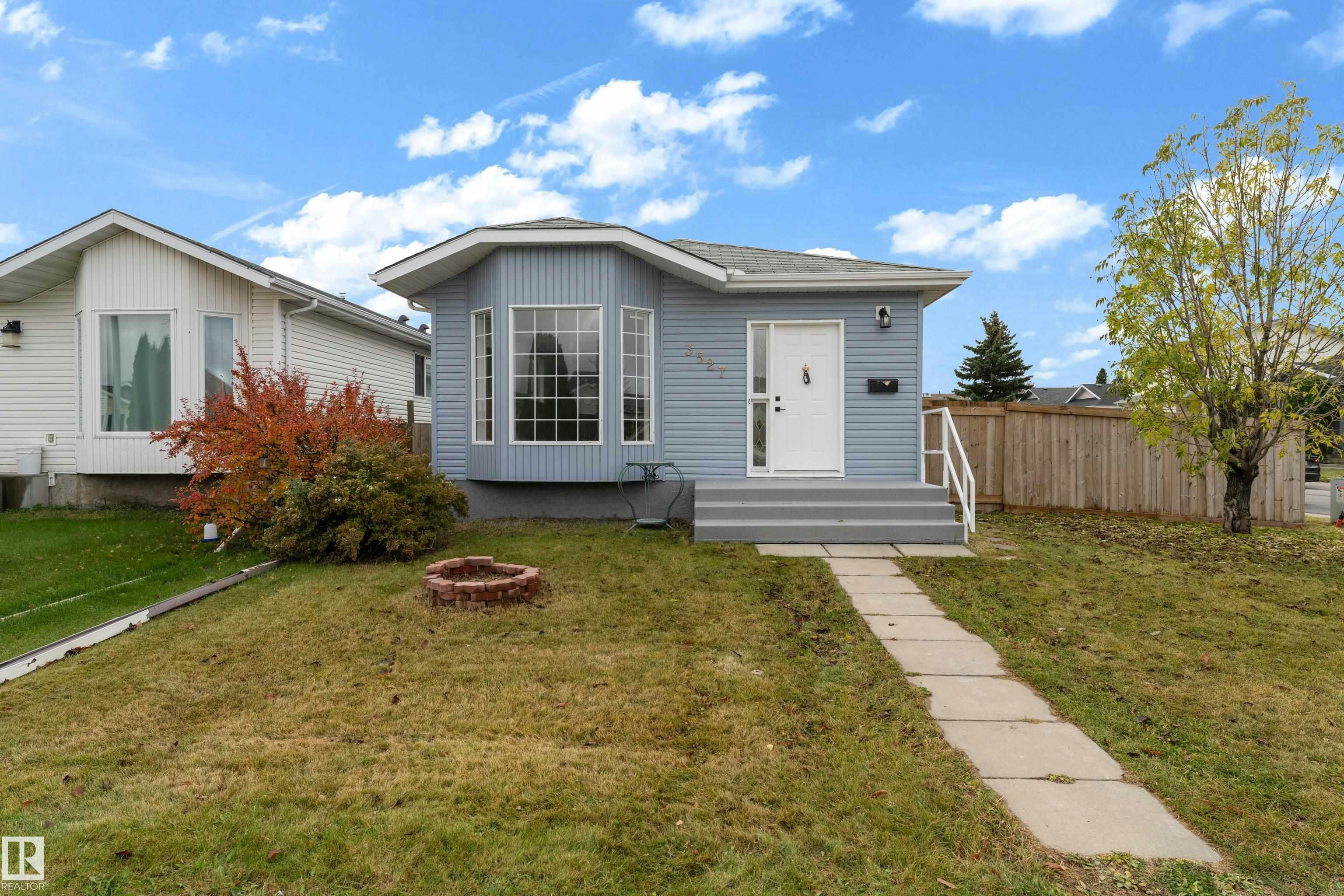 3527 44a Avenue, Edmonton, AB, T6L 6K6