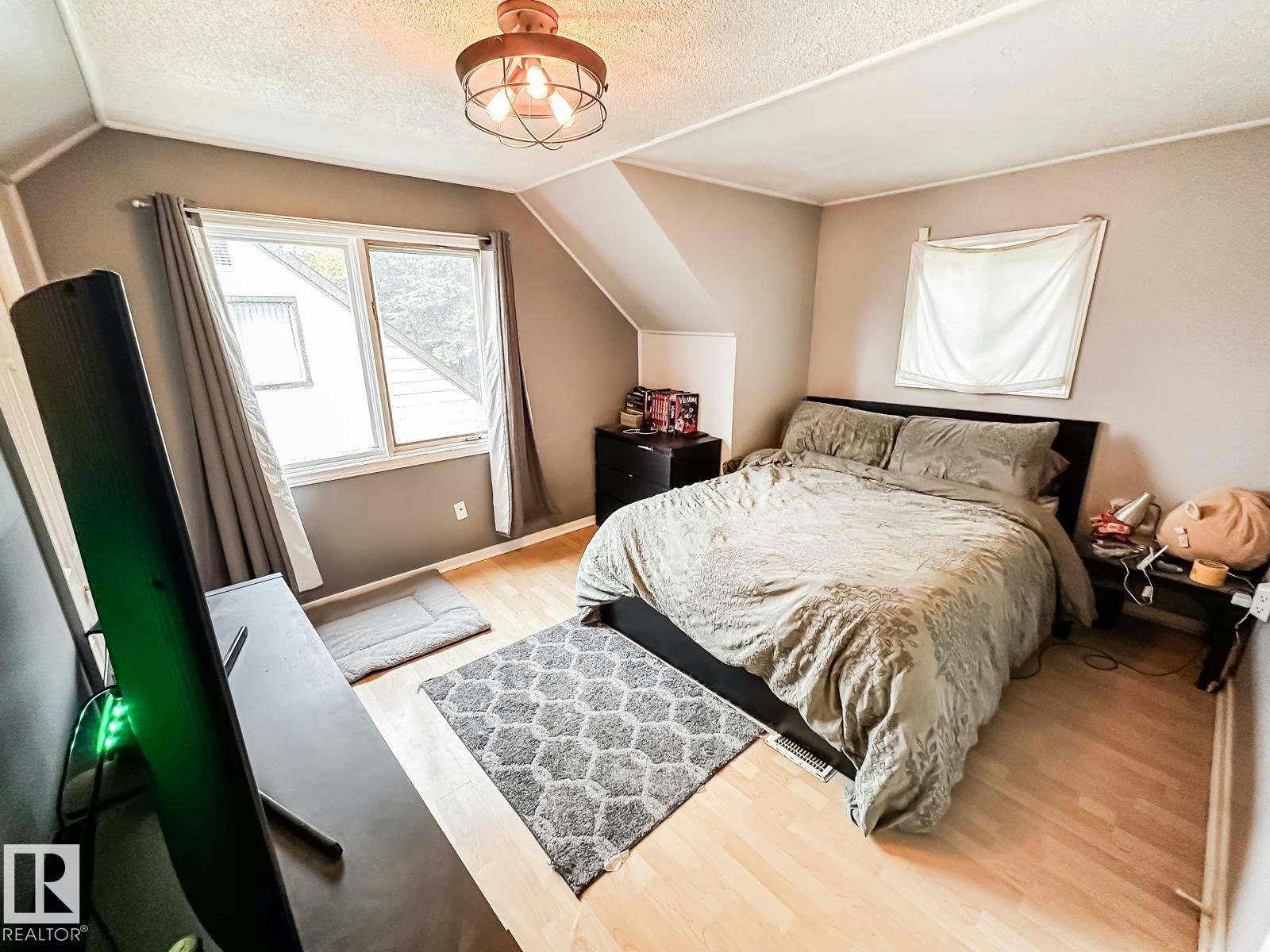 12114 106 Street, Edmonton, AB, T5G 2R8 - 21