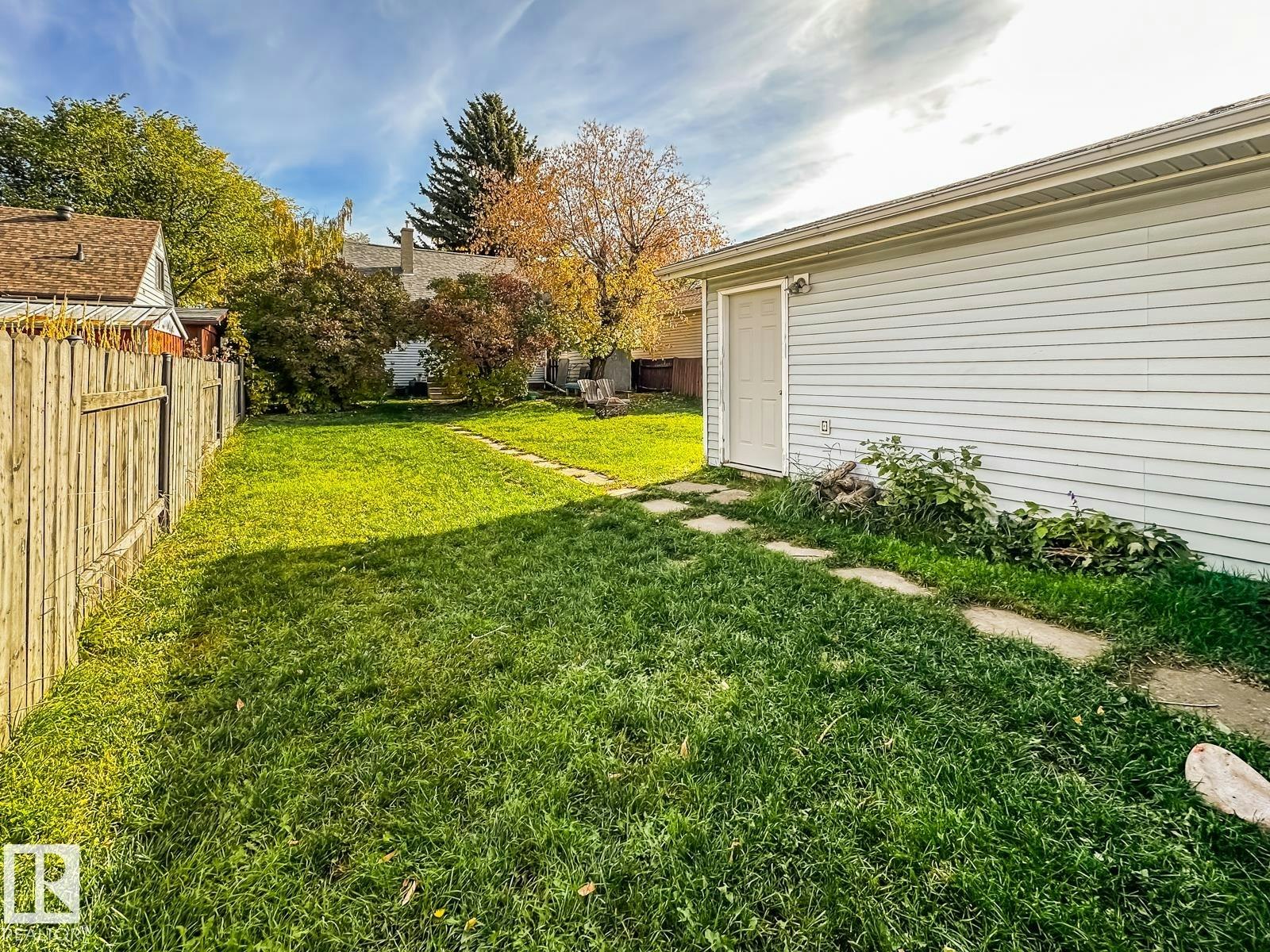 12114 106 Street, Edmonton, AB, T5G 2R8 - 38