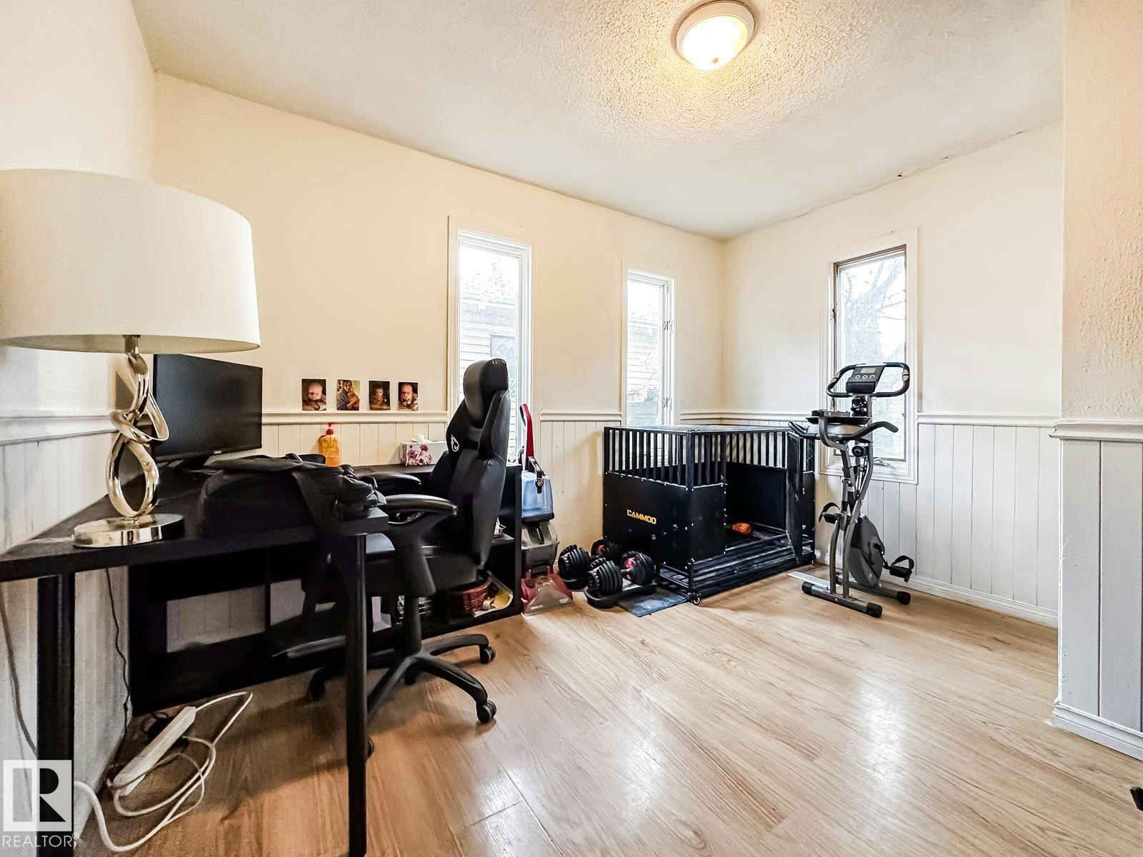 12114 106 Street, Edmonton, AB, T5G 2R8 - 17
