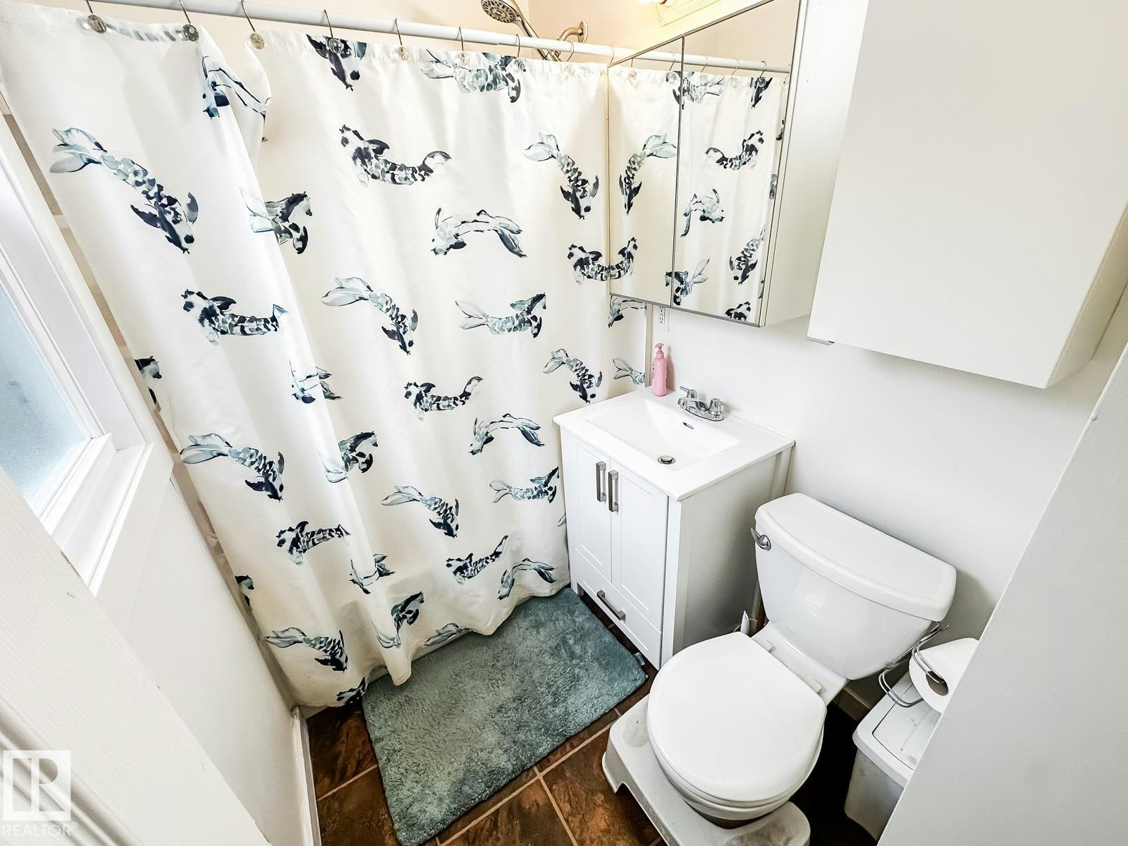 12114 106 Street, Edmonton, AB, T5G 2R8 - 20