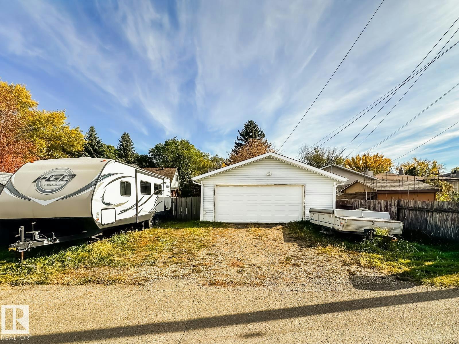 12114 106 Street, Edmonton, AB, T5G 2R8 - 39