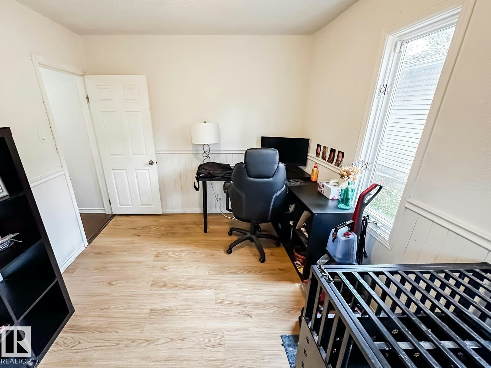 12114 106 Street, Edmonton, AB, T5G 2R8 - 18