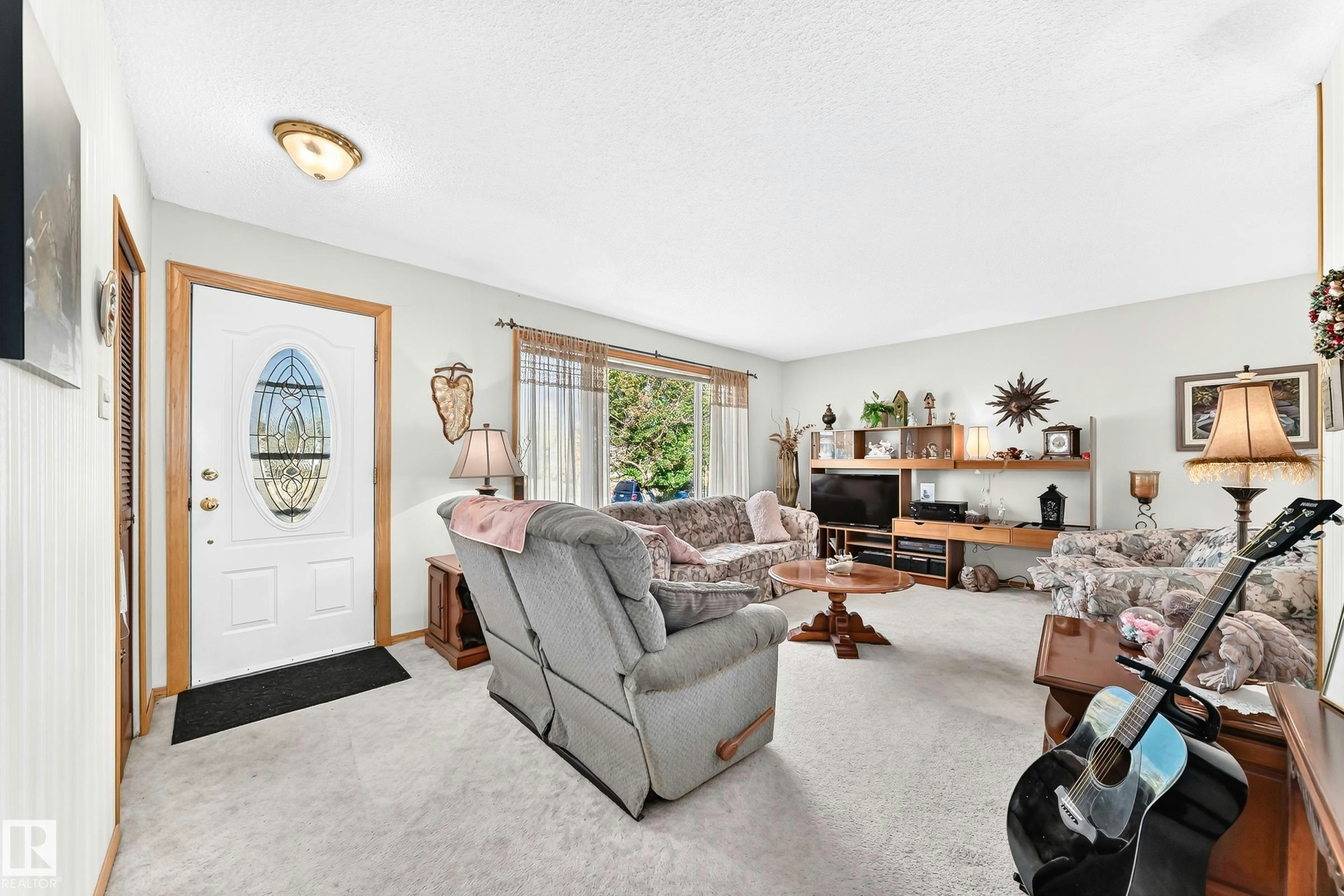 13515 86 Street NW - 2