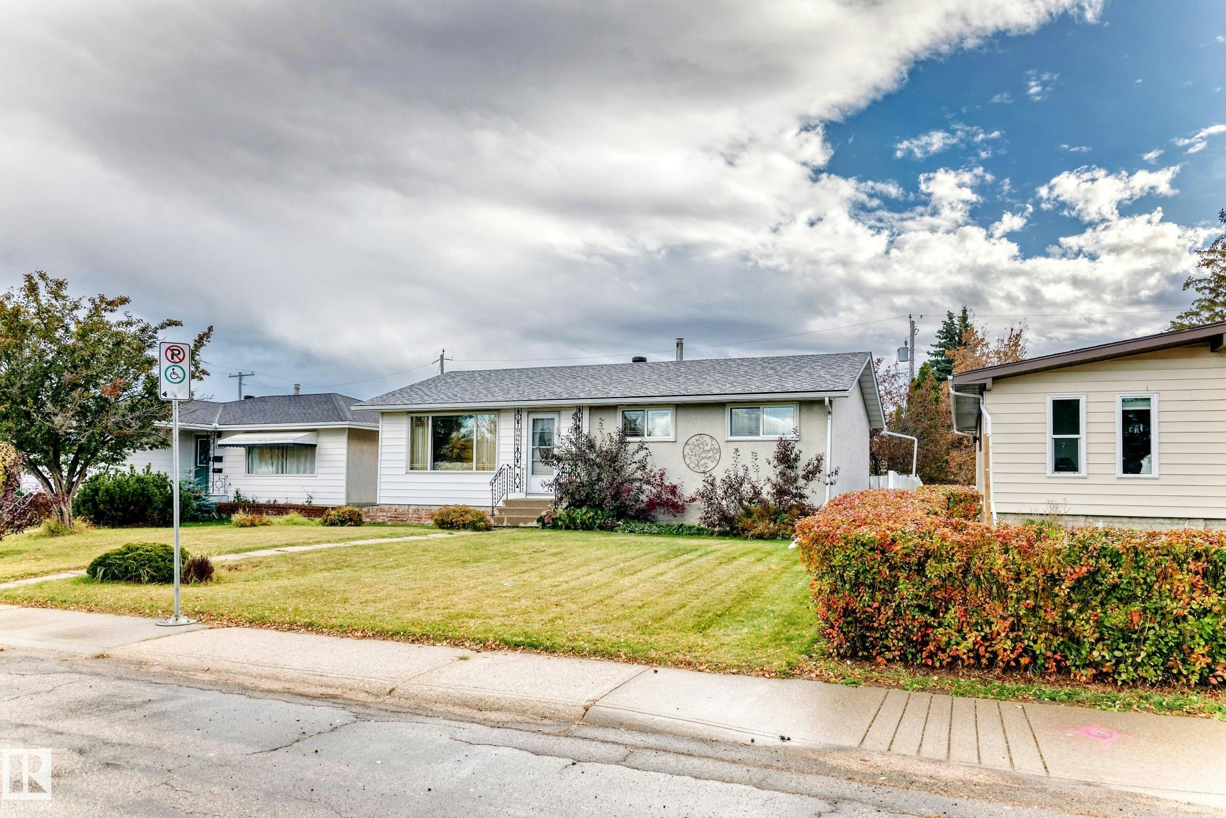 13515 86 Street NW, Edmonton, AB, T5E 3B6 - 47