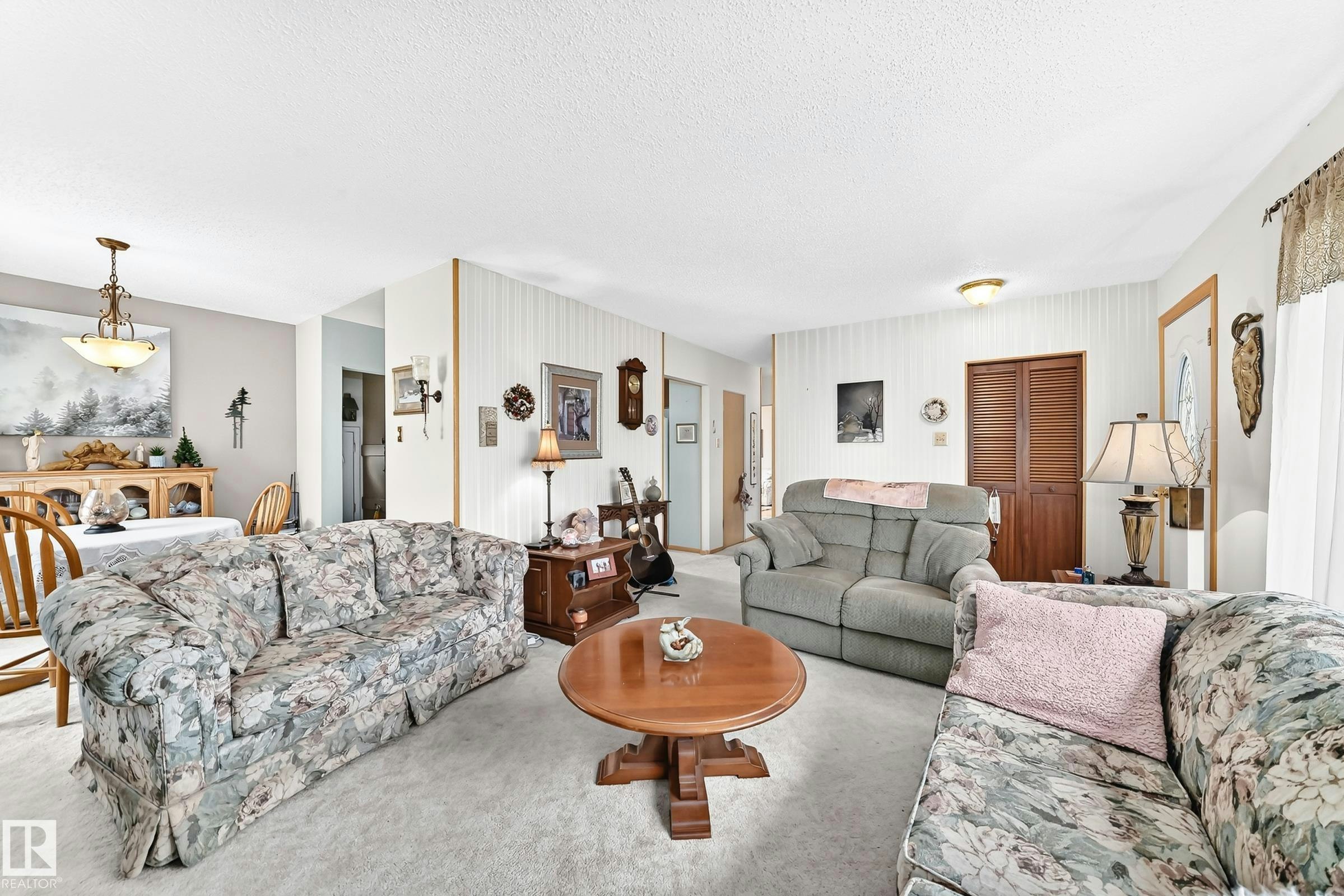 13515 86 Street NW, Edmonton, AB, T5E 3B6 - 13