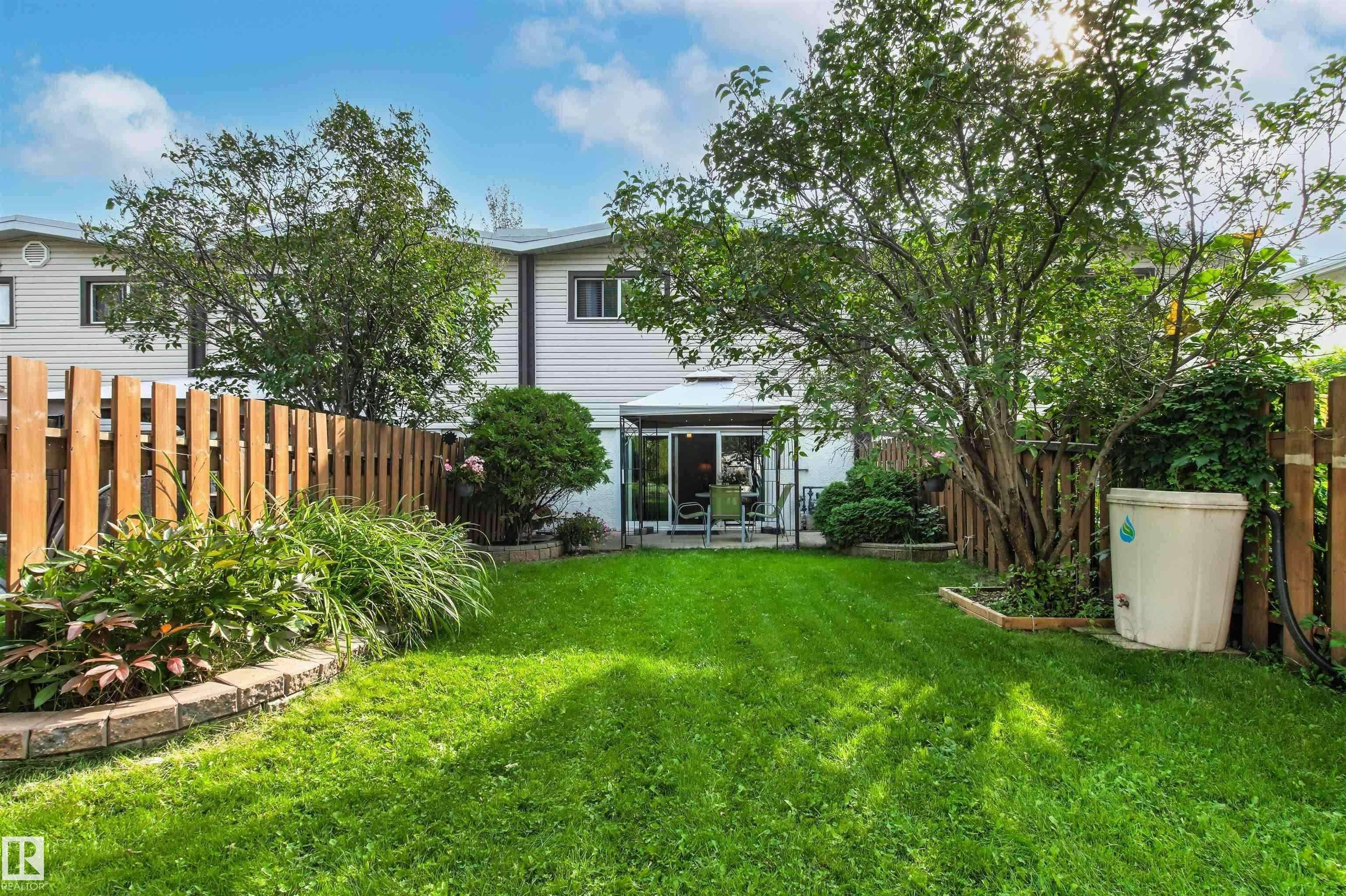 H-16425 89 Avenue, Edmonton, AB, T5R 4S1