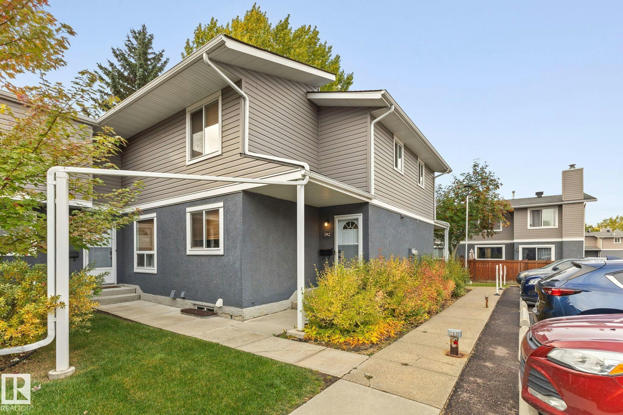 582 Lakewood Road N, Edmonton, AB, T6K 3Y1