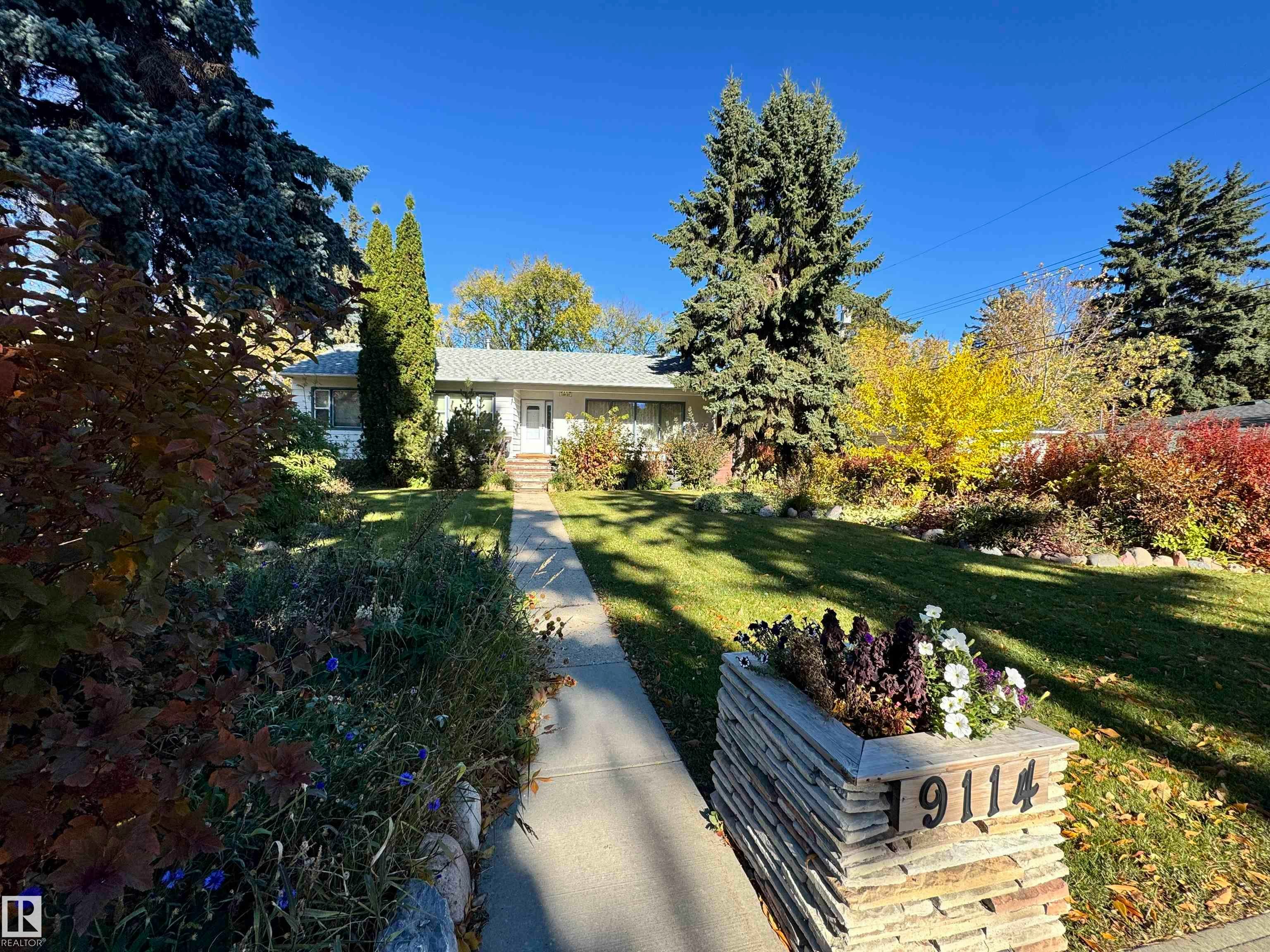 9114 120 Street NW, Edmonton, AB, T6G 1X7