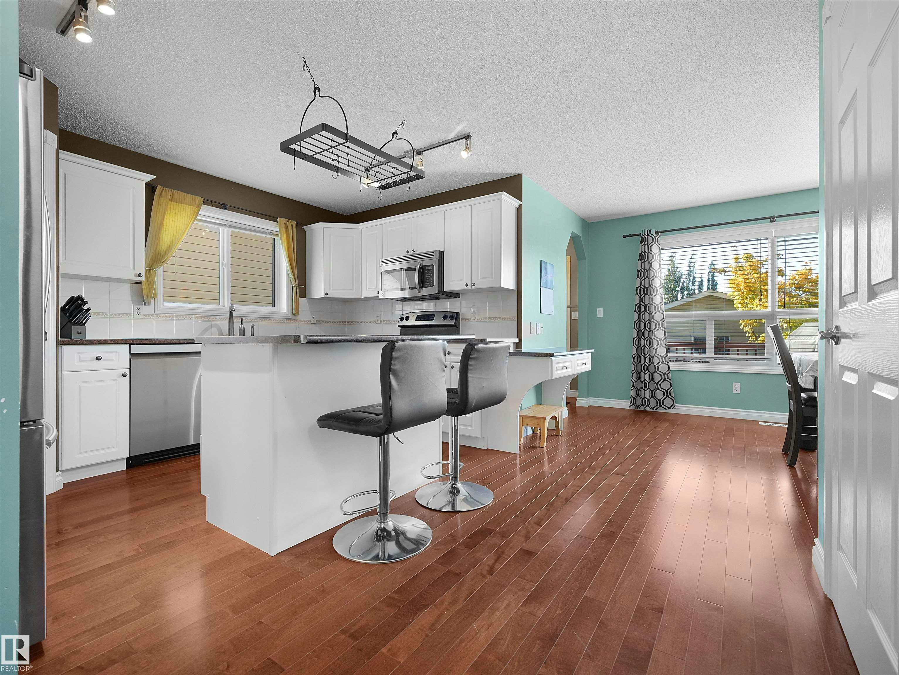 1478 Grant Way, Edmonton, AB, T5T 6M9 - 9