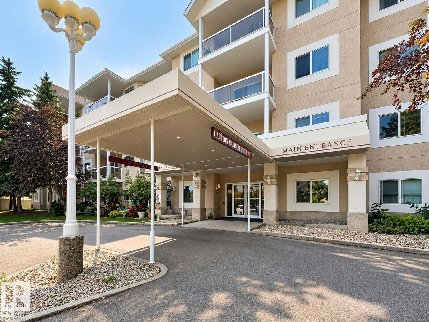 110-10511 42 Avenue, Edmonton, AB, T6J 7G8