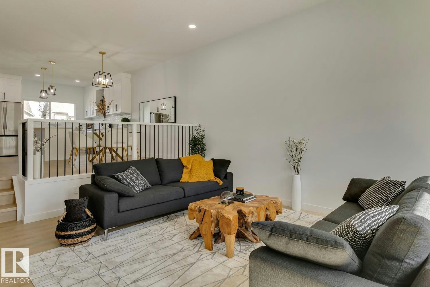 10249 92a Avenue NW - 3