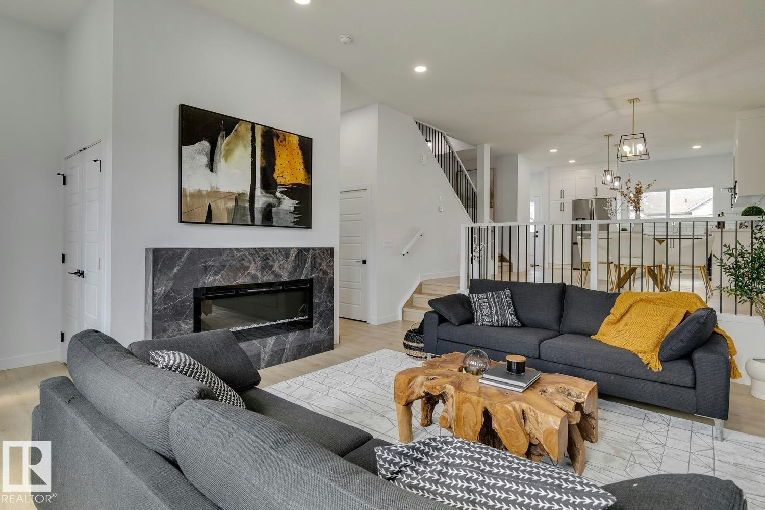 10249 92a Avenue NW - 5