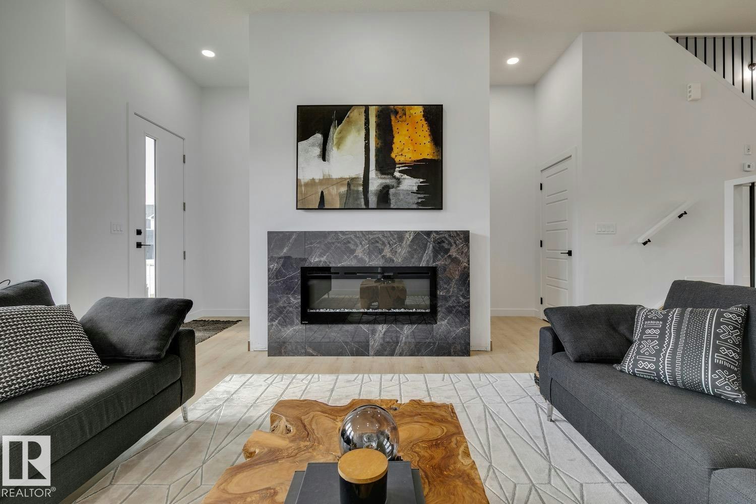 10249 92a Avenue NW, Morinville, AB, T8R 2R4 - 6