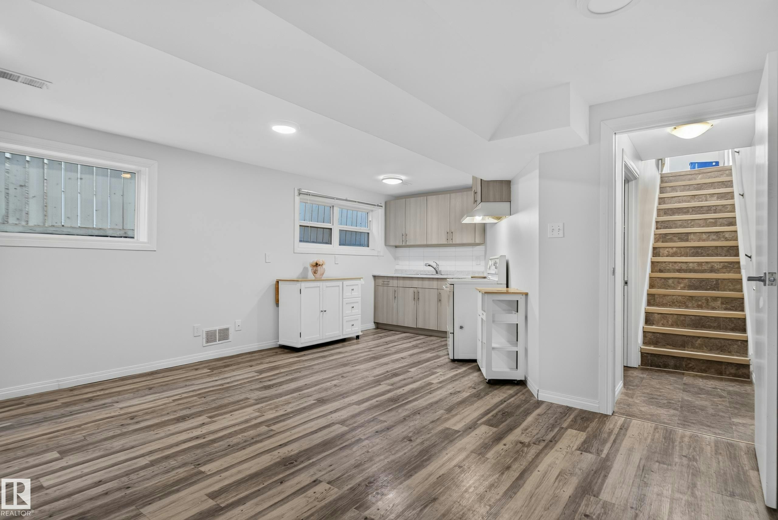 9814 79 Street NW, Edmonton, AB, T6A 3G1 - 19