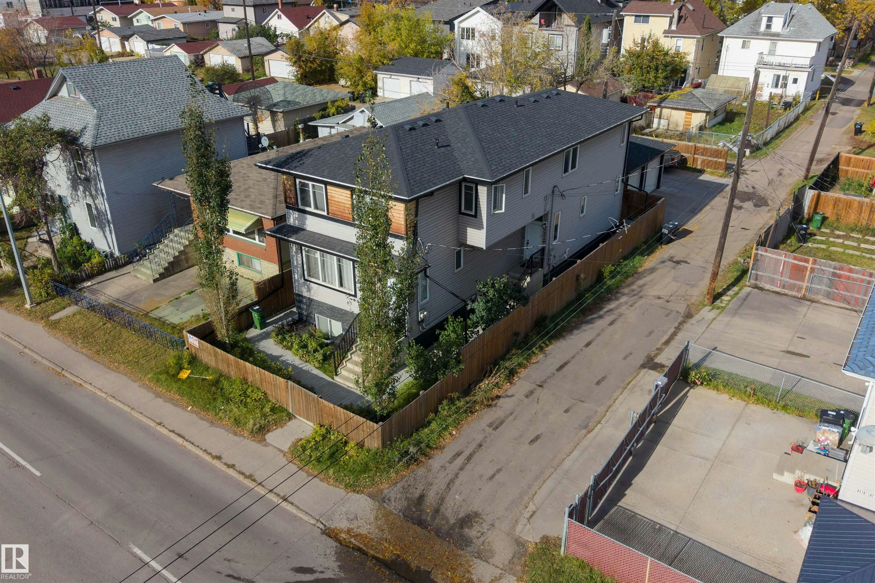9314 107a Avenue, Edmonton, AB, T5H 0Z3