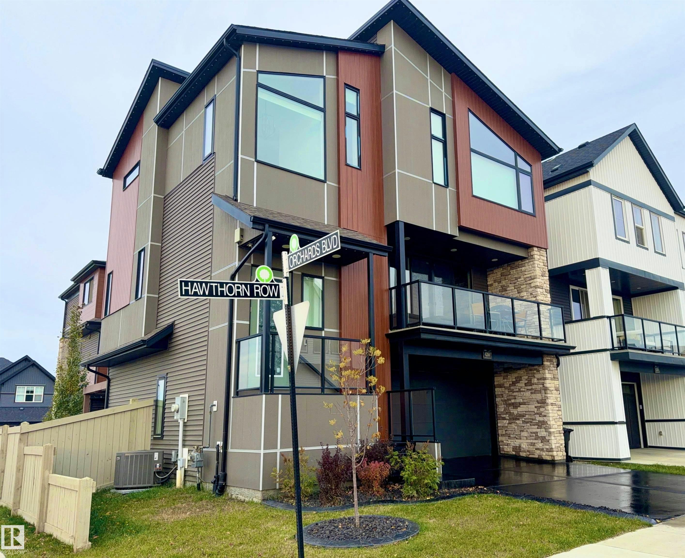 4204 Hawthorn Row, Edmonton, AB, T6X 2Y7