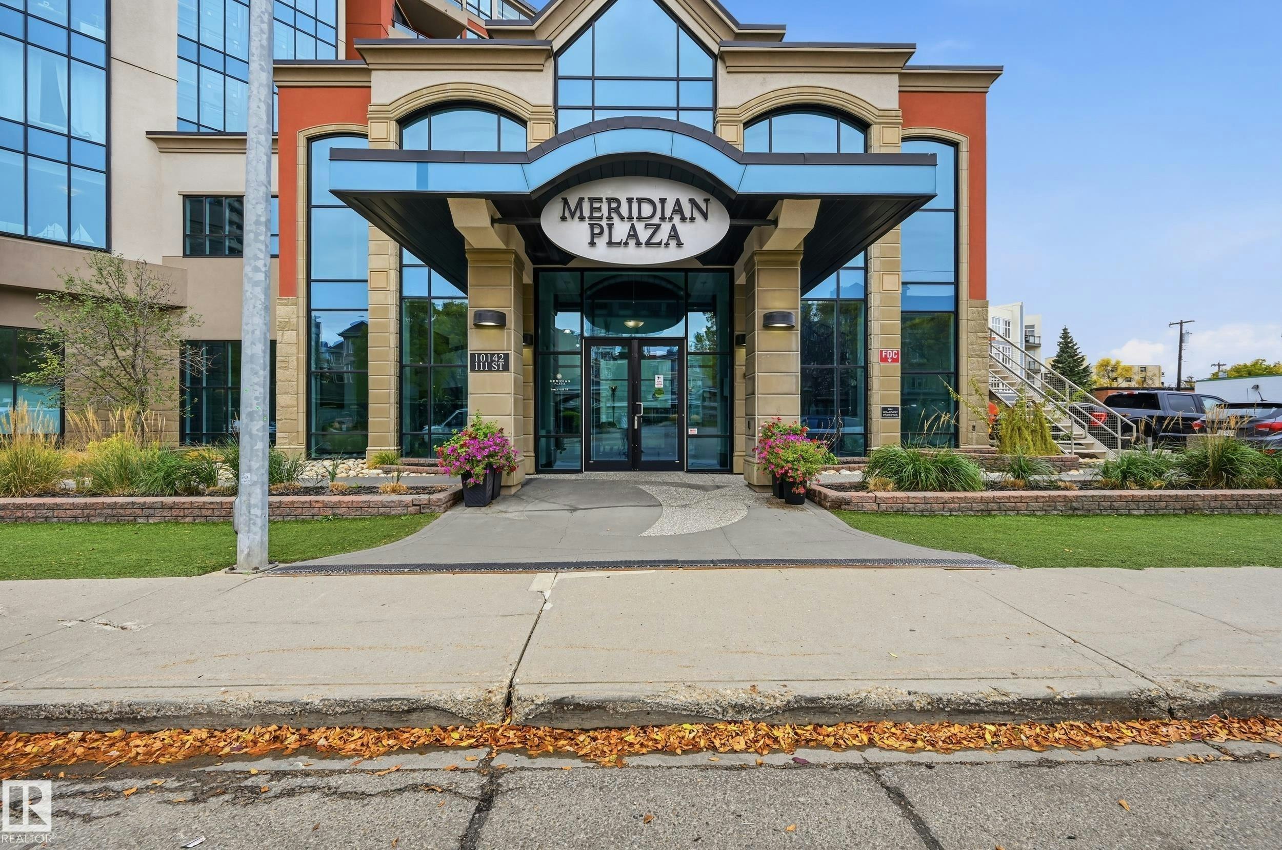 909-10142 111 Street, Edmonton, AB, T5K 1K6