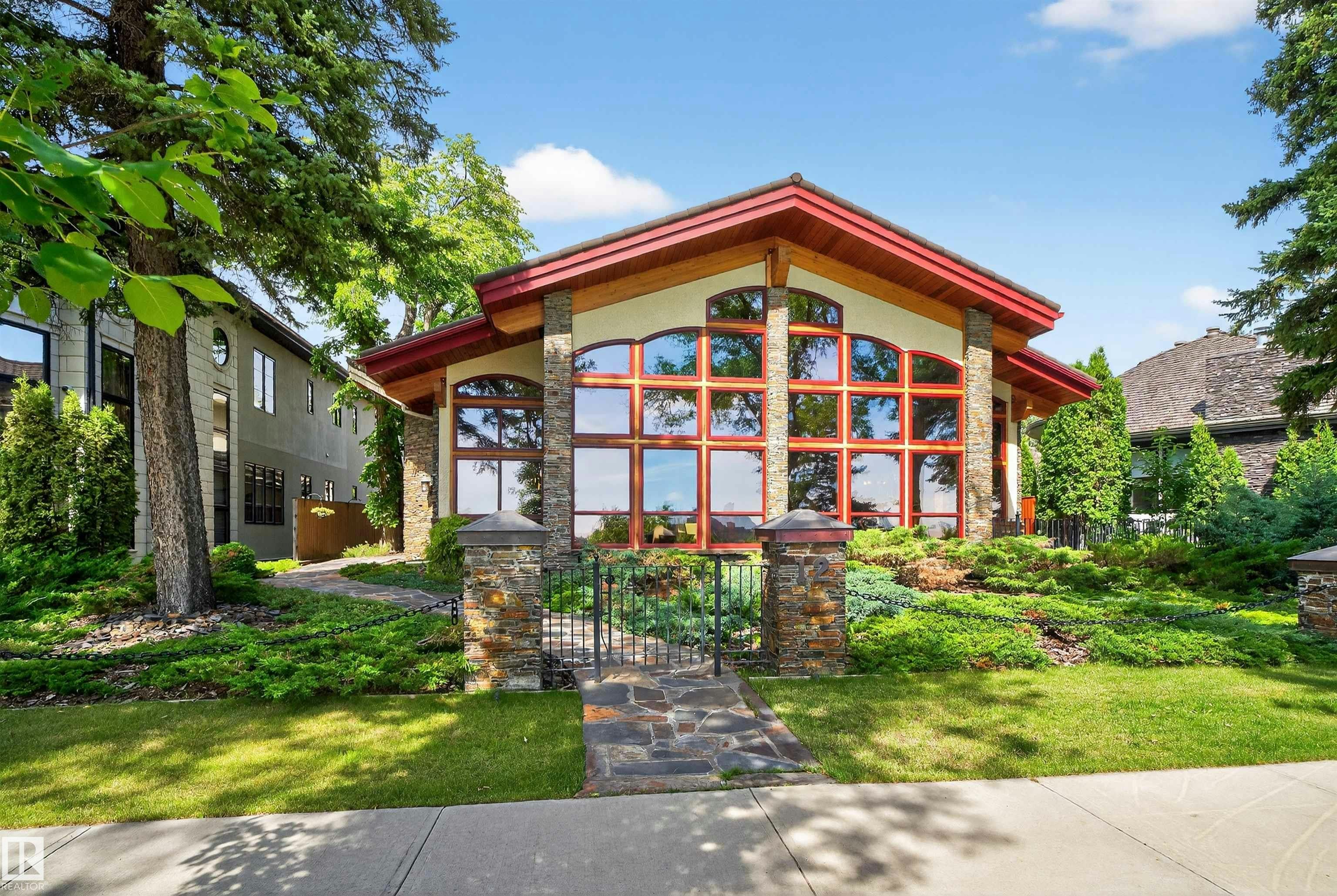 12 Wellington Crescent, Edmonton, AB, T5N 3V2