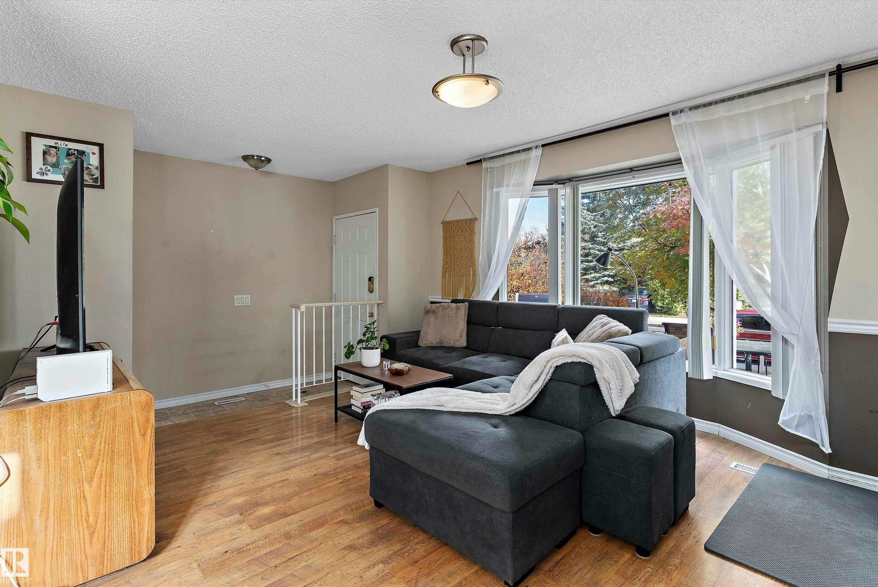 5406 55 Street - 5