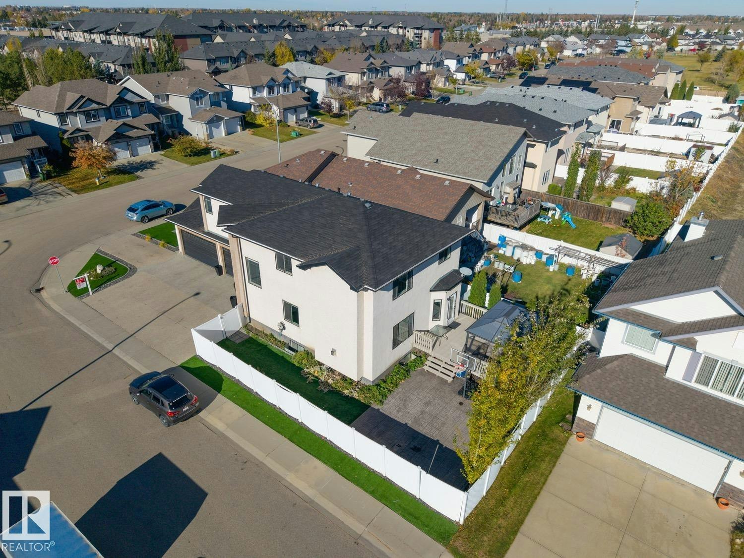 15803 95 Street, Edmonton, AB, T5Z 0G1 - 68