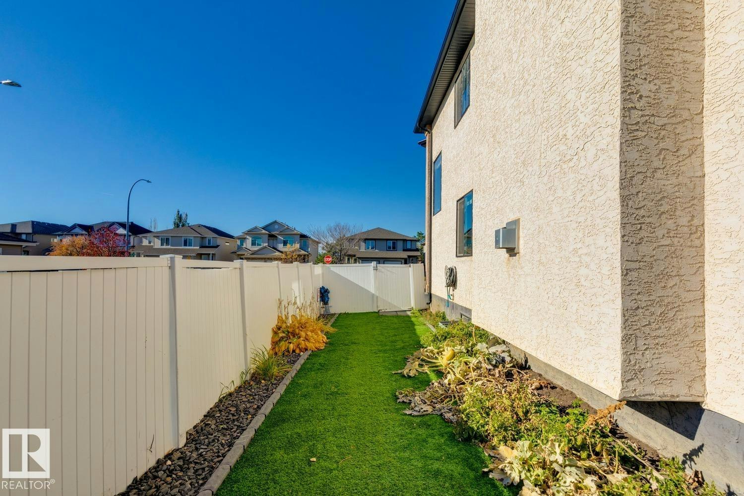 15803 95 Street, Edmonton, AB, T5Z 0G1 - 59