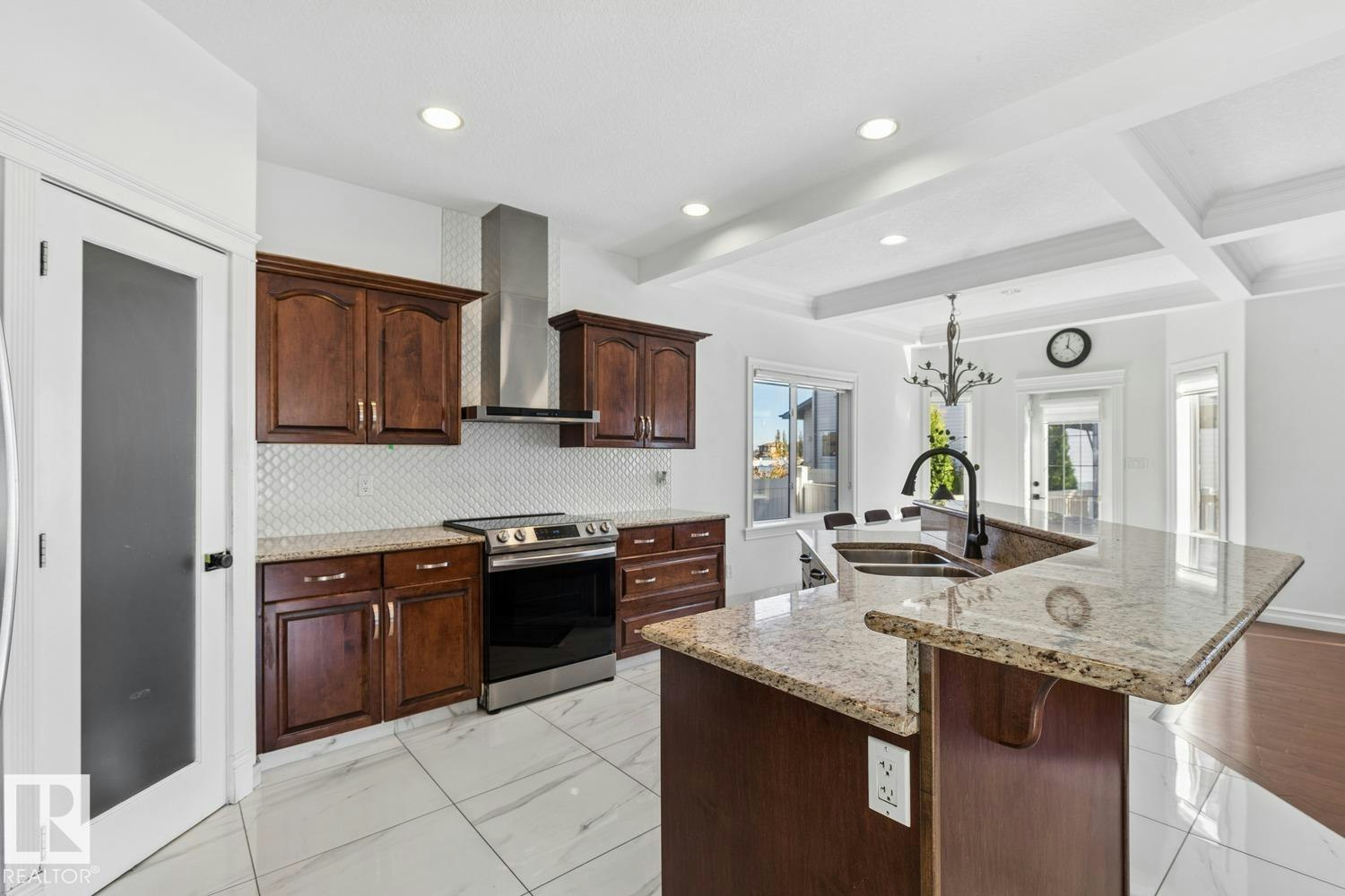 15803 95 Street, Edmonton, AB, T5Z 0G1 - 8