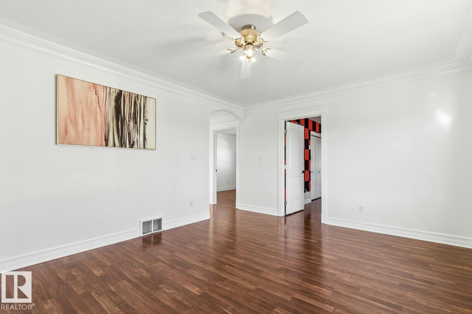 15803 95 Street, Edmonton, AB, T5Z 0G1 - 41