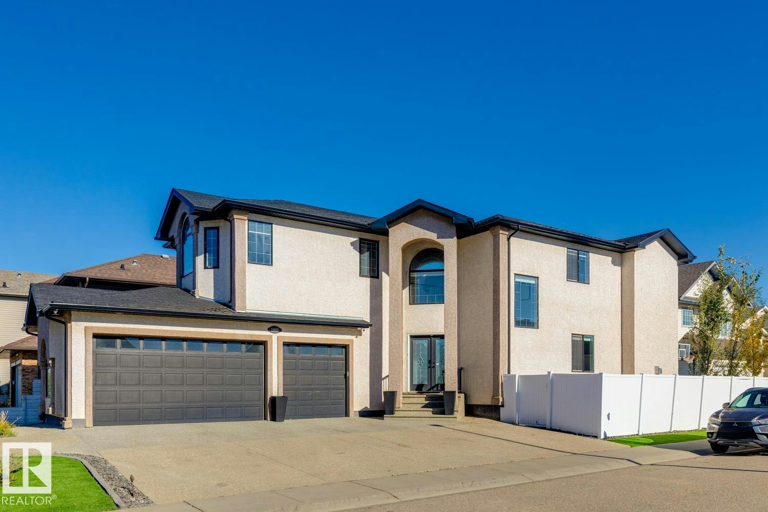 15803 95 Street - 2