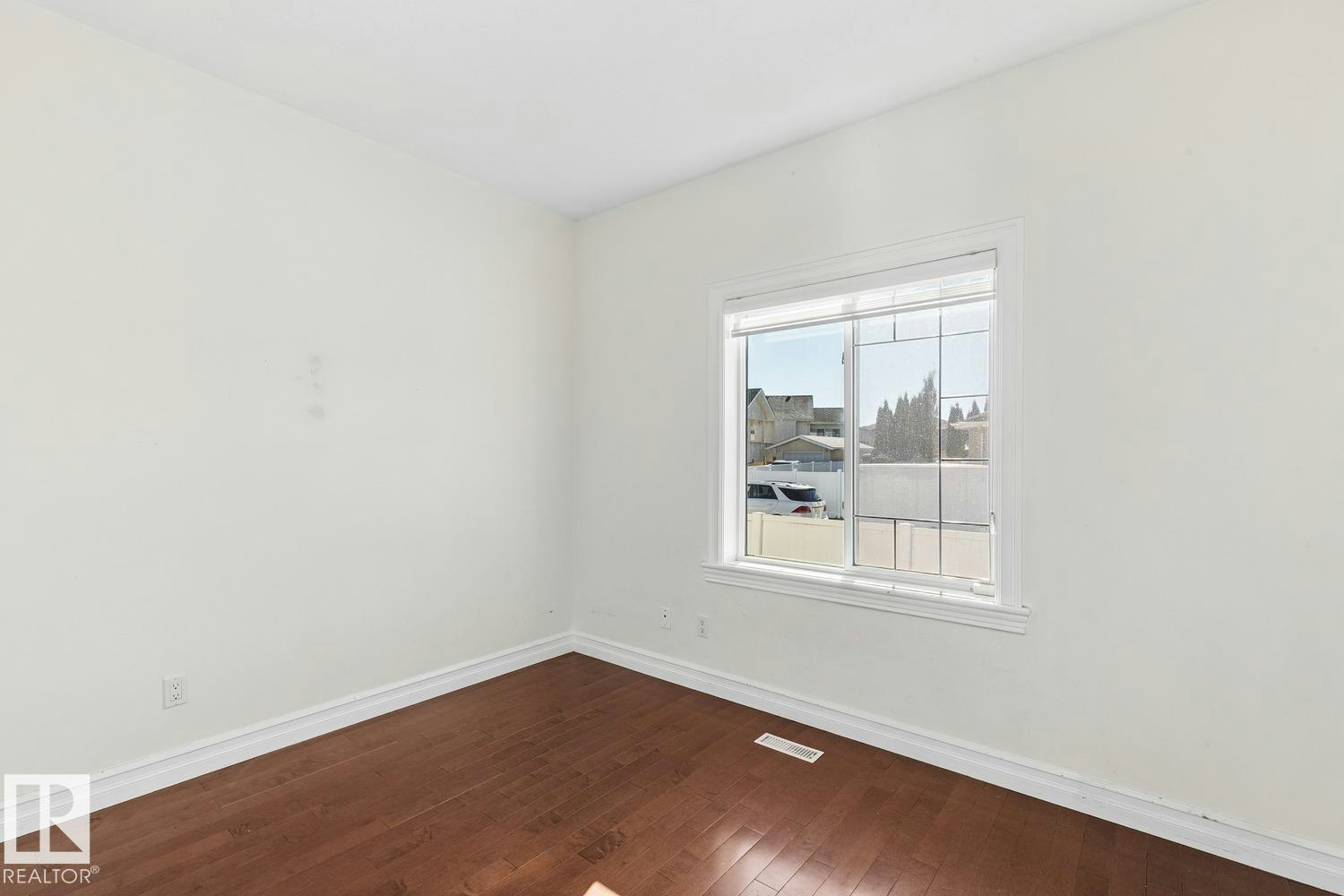 15803 95 Street, Edmonton, AB, T5Z 0G1 - 6