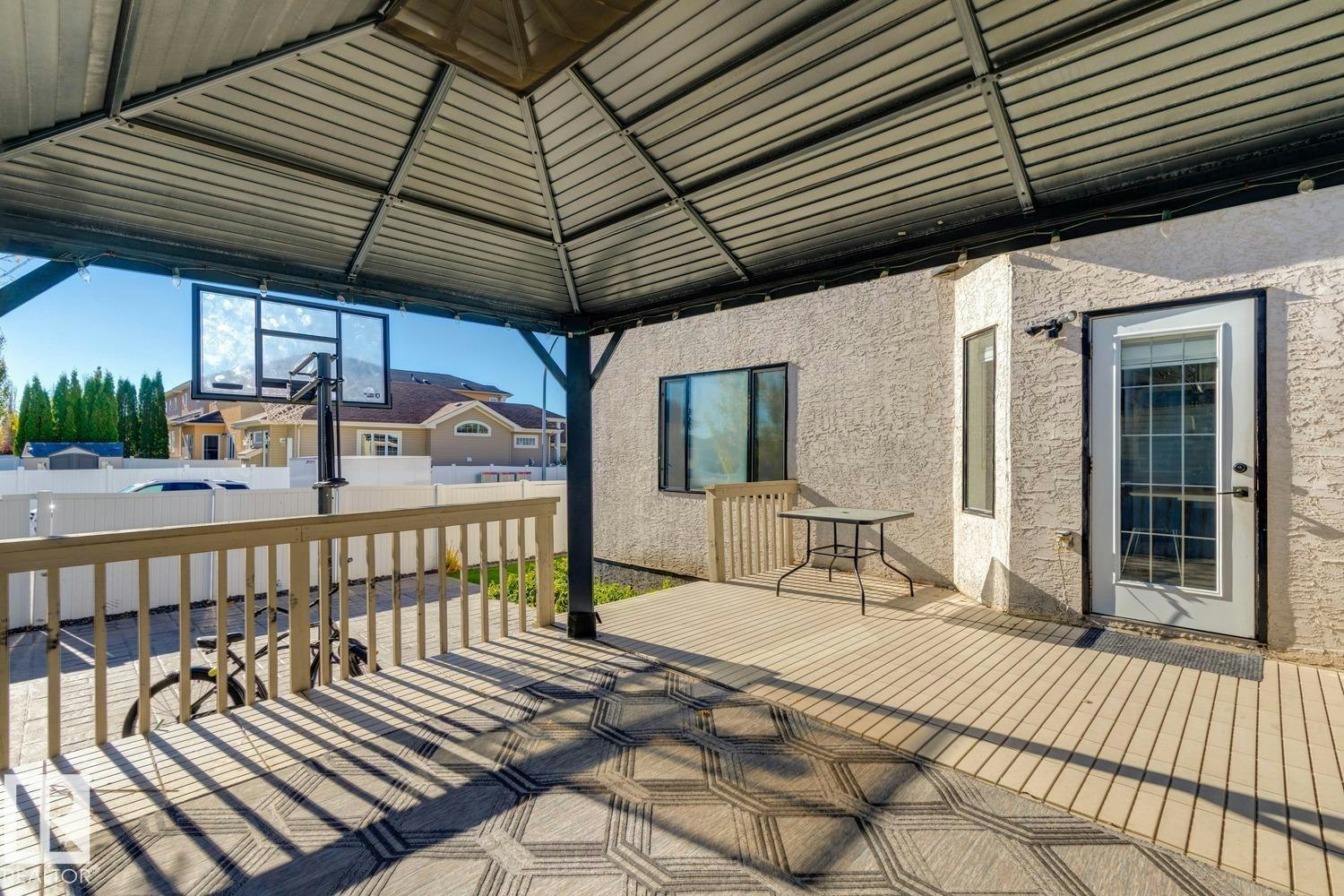 15803 95 Street, Edmonton, AB, T5Z 0G1 - 56