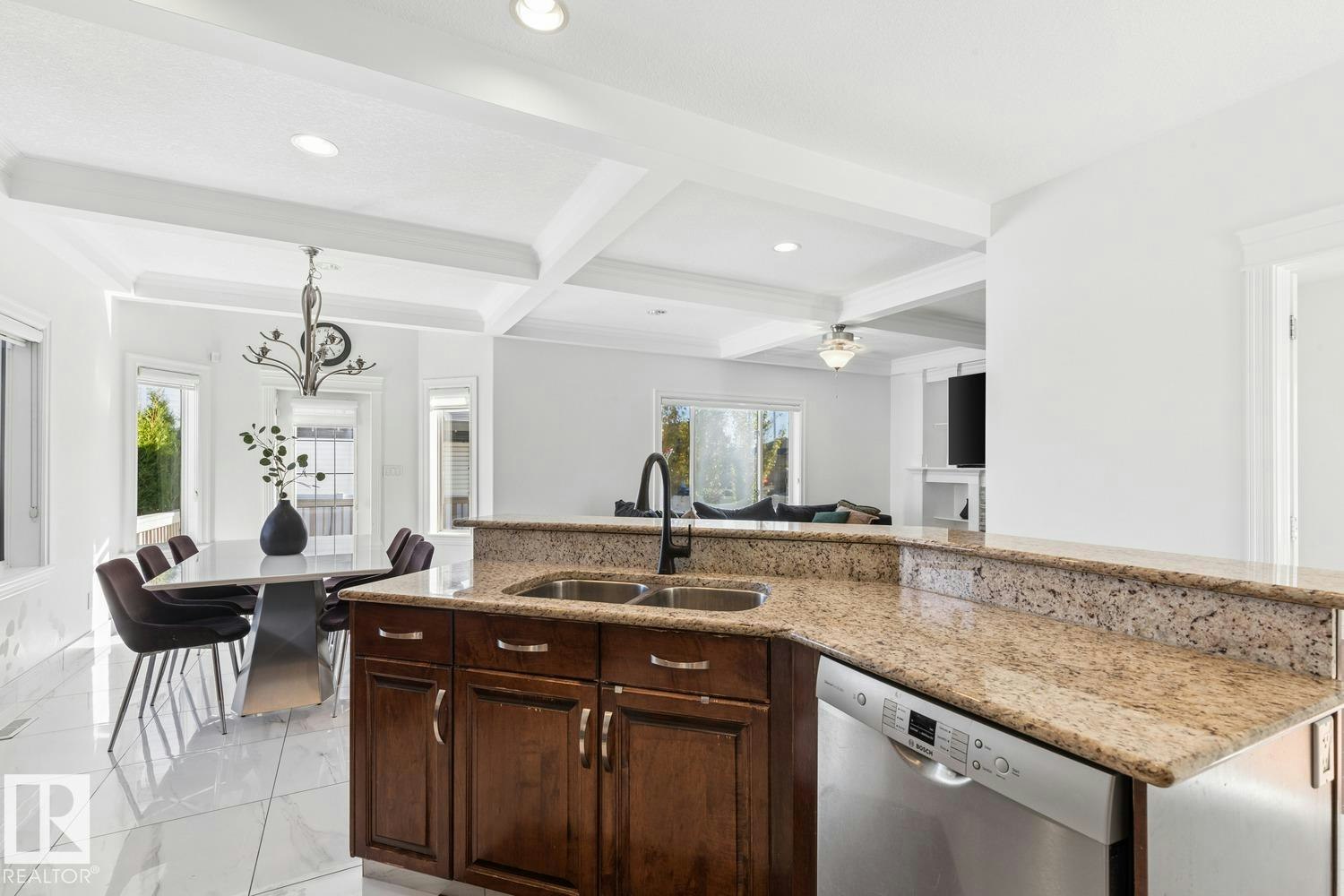 15803 95 Street, Edmonton, AB, T5Z 0G1 - 11