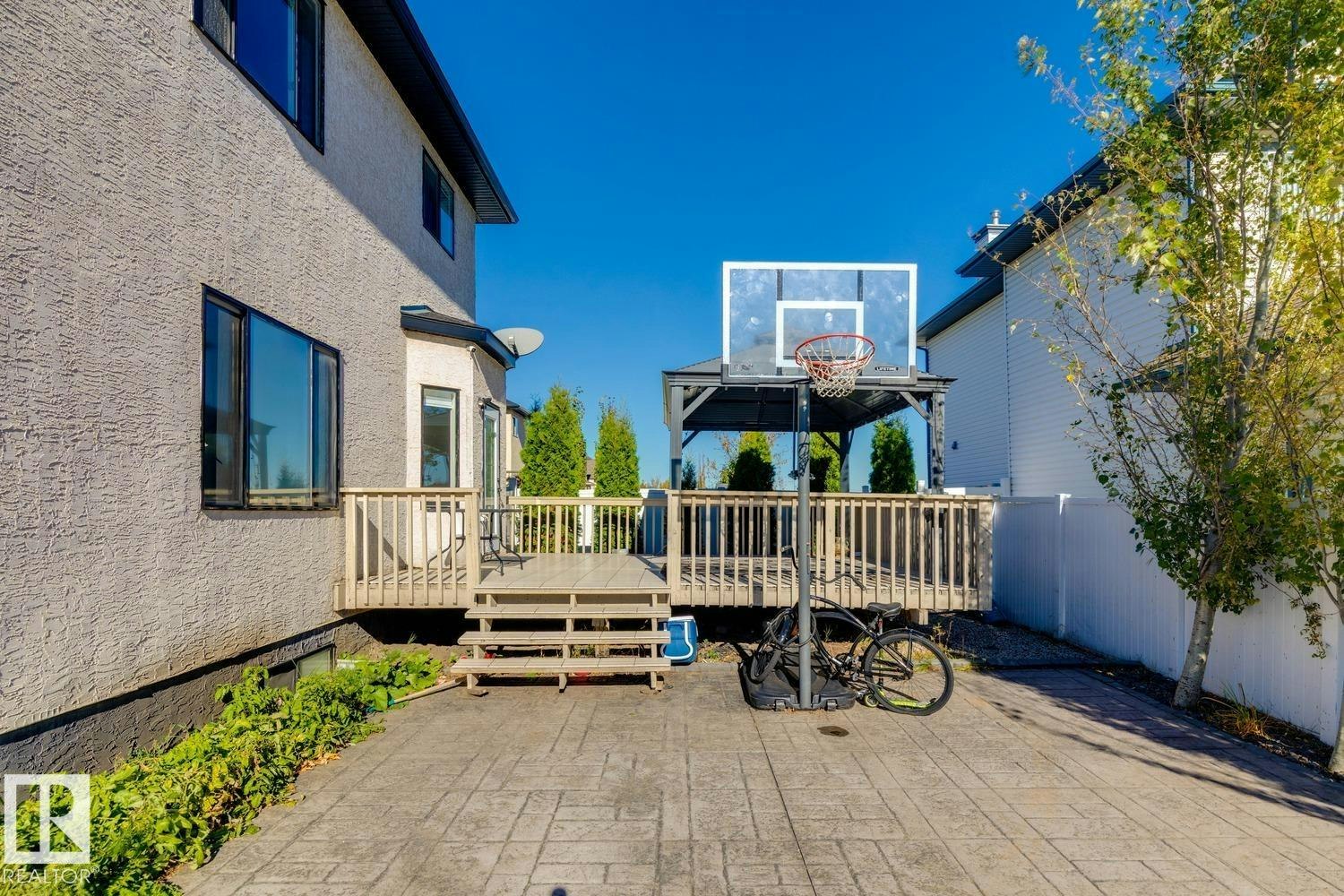 15803 95 Street, Edmonton, AB, T5Z 0G1 - 63