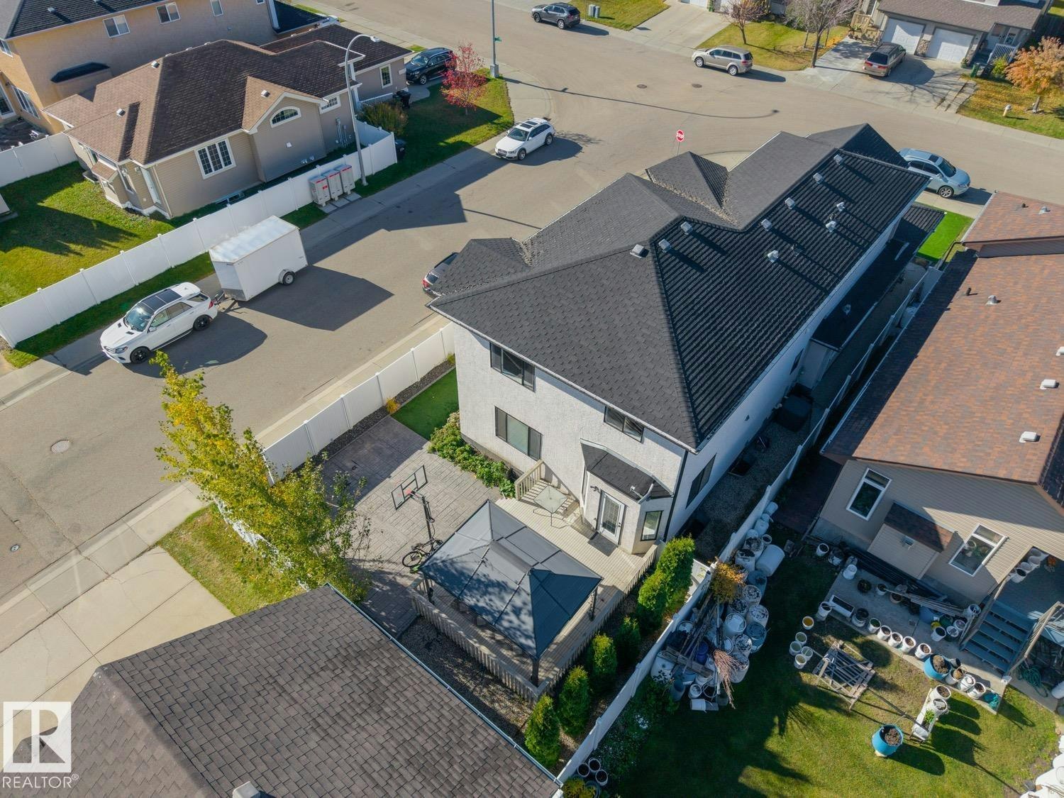 15803 95 Street, Edmonton, AB, T5Z 0G1 - 69