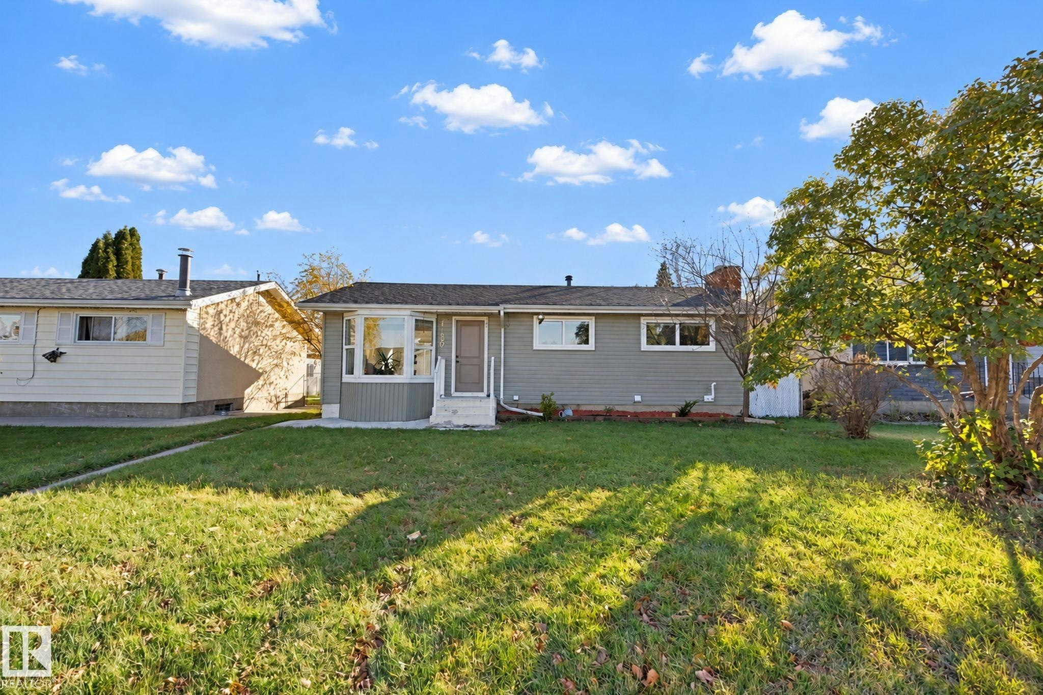 16507 91 Avenue, Edmonton, AB, T5R 5A3