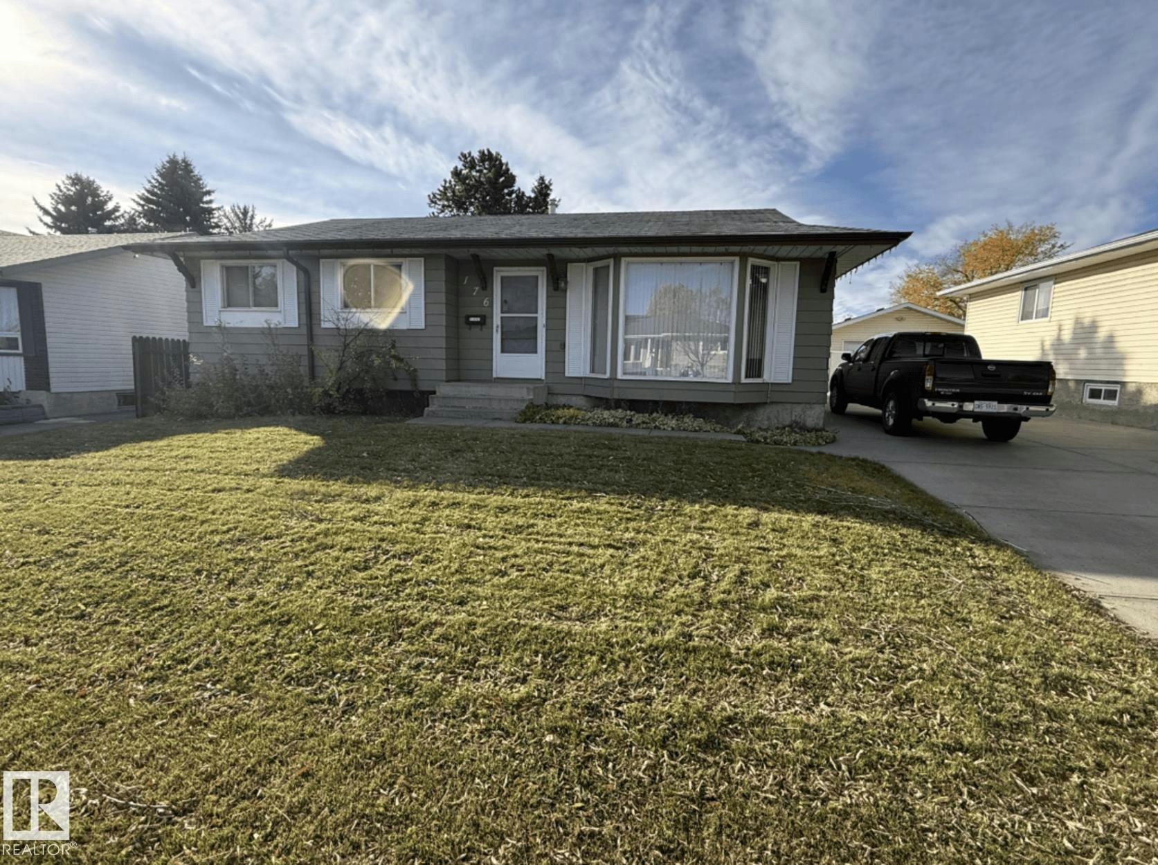 176 Humberstone Road, Edmonton, AB, T5A 4C6