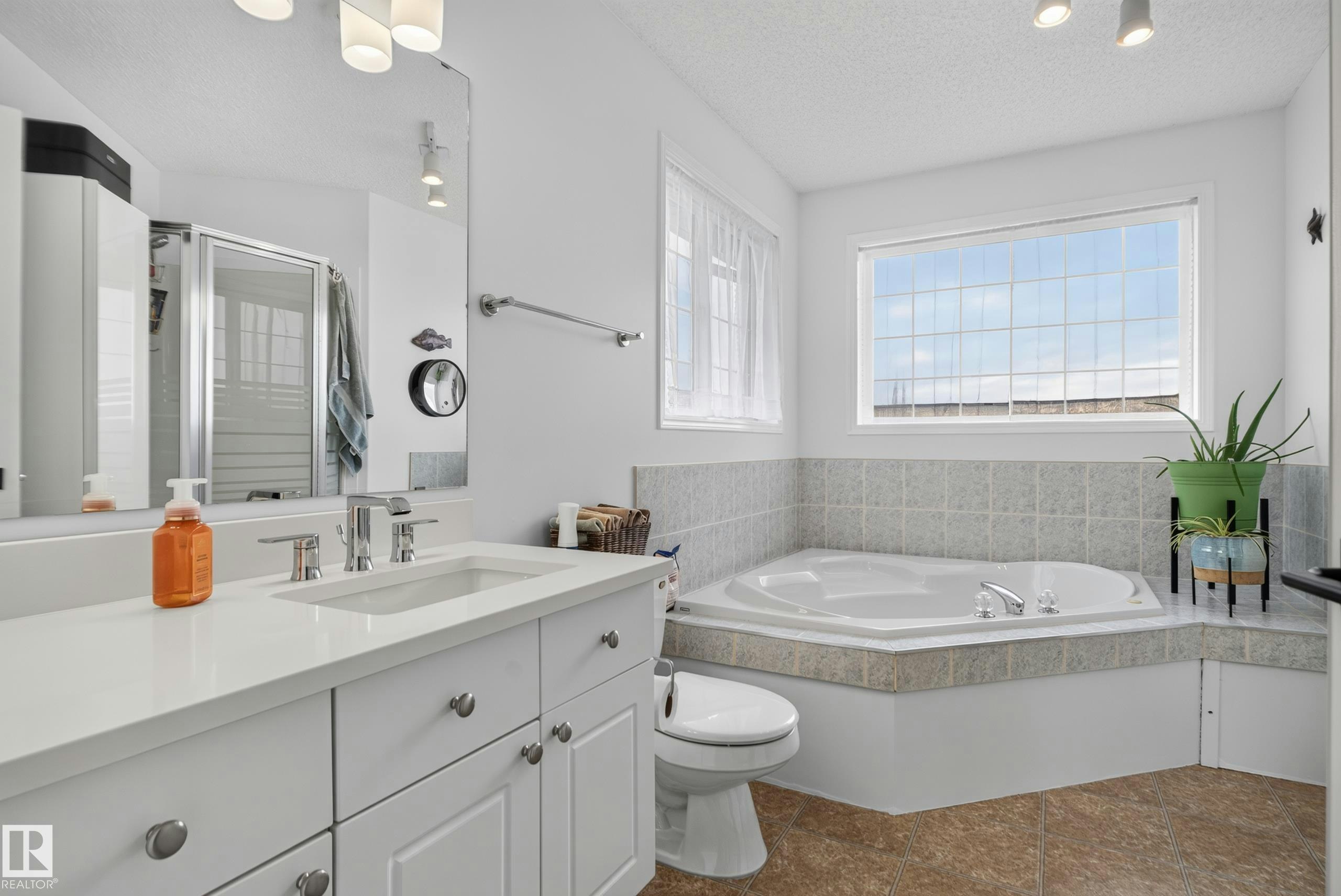 14832 48 Street, Edmonton, AB, T5Y 2X1 - 24
