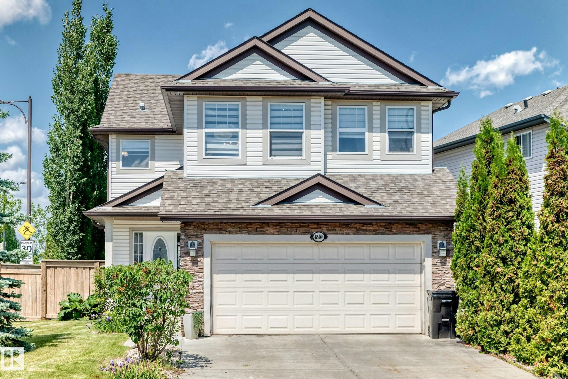 8509 Sloane Crescent, Edmonton, AB, T6R 0L1
