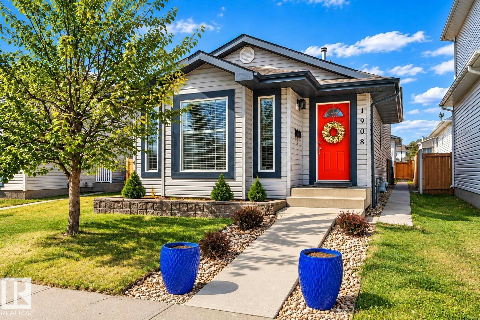 1908 36 Avenue, Edmonton, AB, T6T 1S9